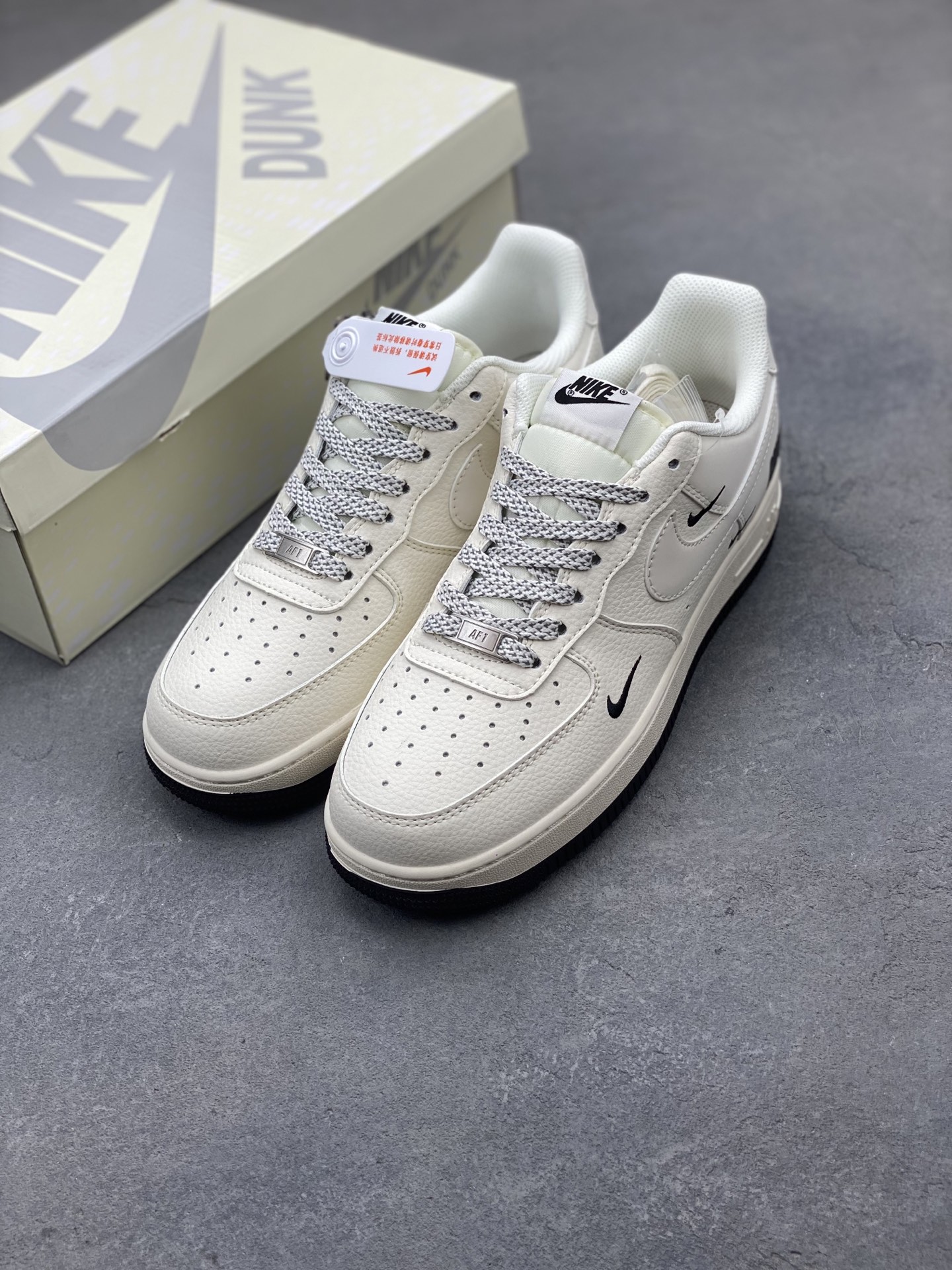 Nike Air Force 1 '07 Low Sneakers, Limited Edition, Comfortable and Stylish 9 i1749486224261 5677 0 7