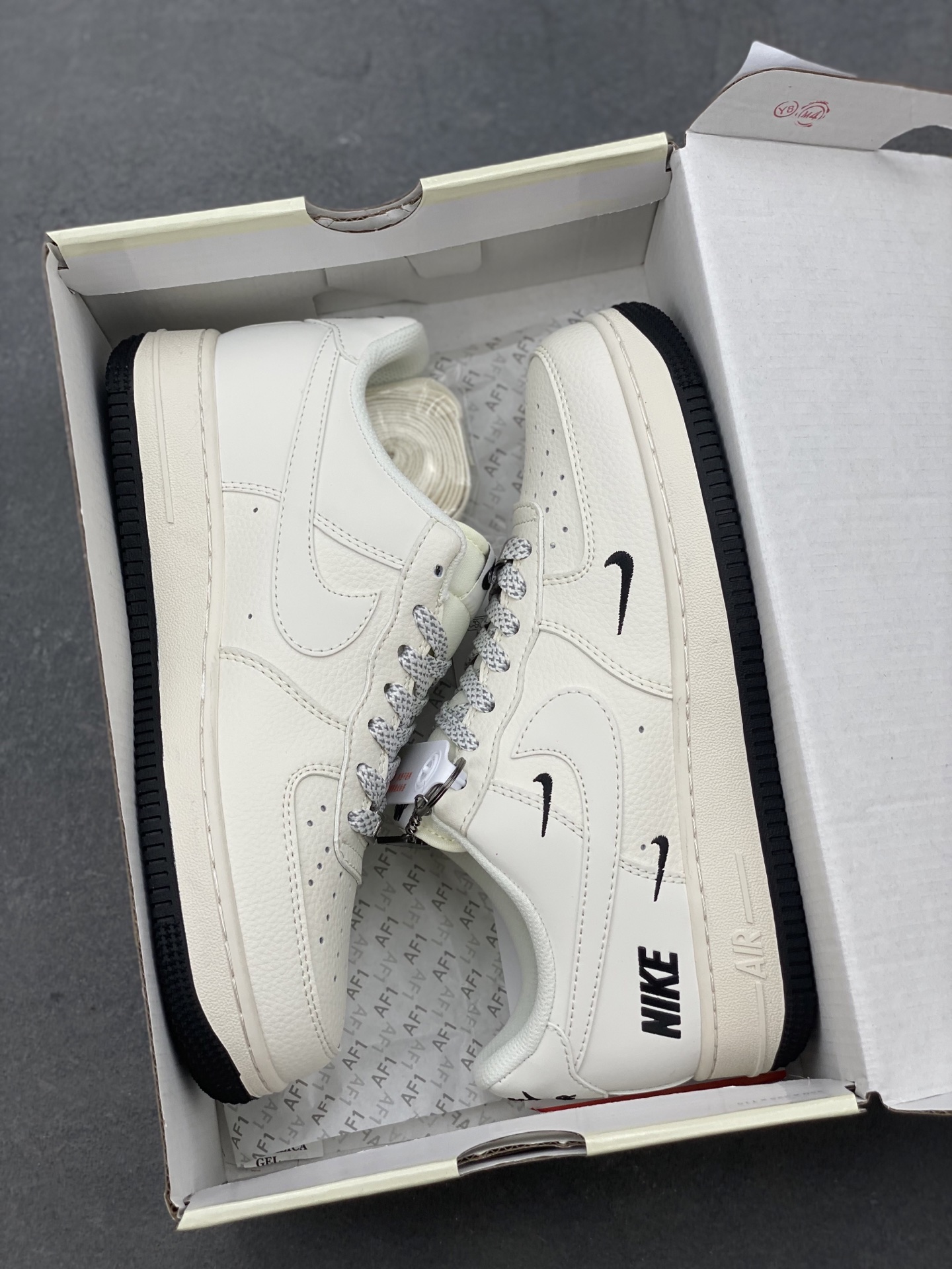 Nike Air Force 1 '07 Low Sneakers, Limited Edition, Comfortable and Stylish 10 i1749486225696 5497 0 8