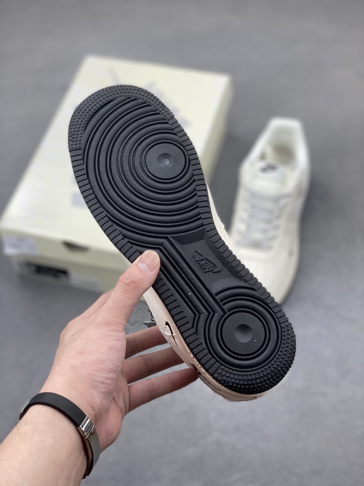 Nike Air Force 1 '07 Low Sneakers, Limited Edition, Comfortable and Stylish 7 i1749486228132 3734 0 5
