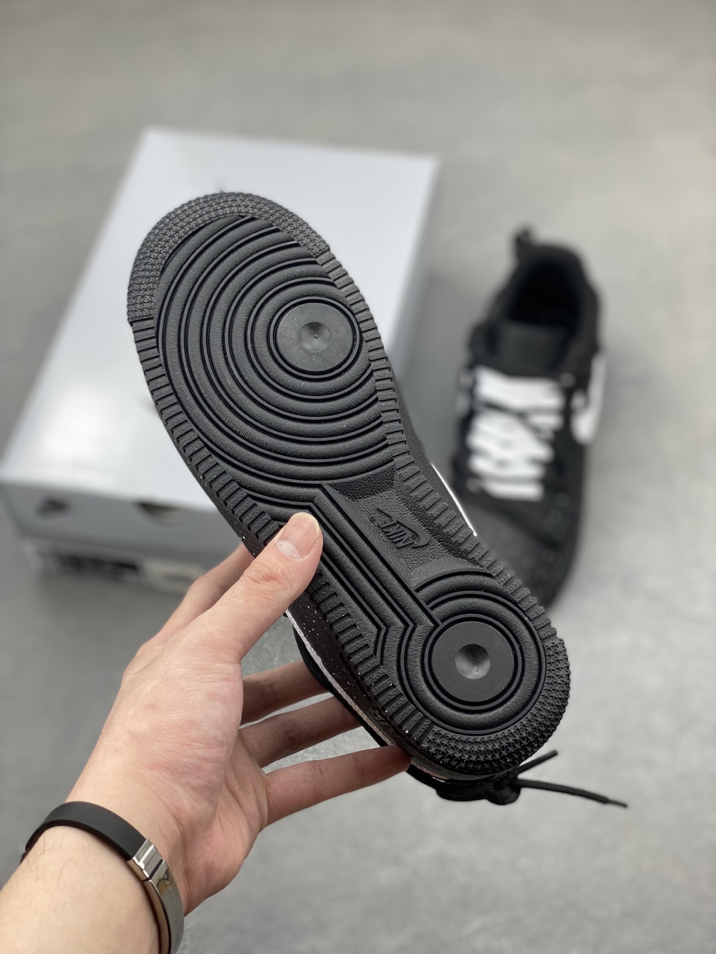 Nike Air Force 1 '07 Low Black/White Speckled Limited Edition Sneakers 7 i1749668432628 3502 0 5
