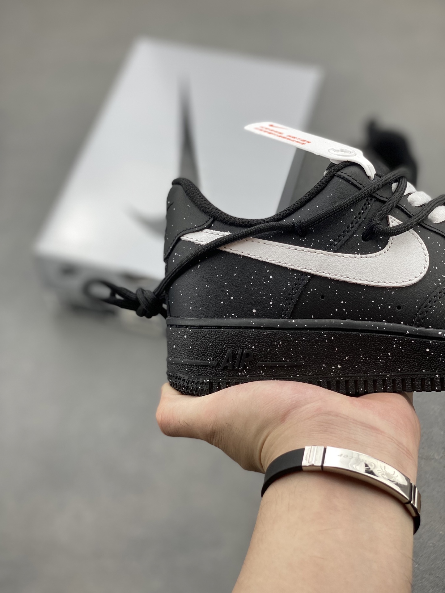Nike Air Force 1 '07 Low Black/White Speckled Limited Edition Sneakers 6 i1749668436764 163 0 4