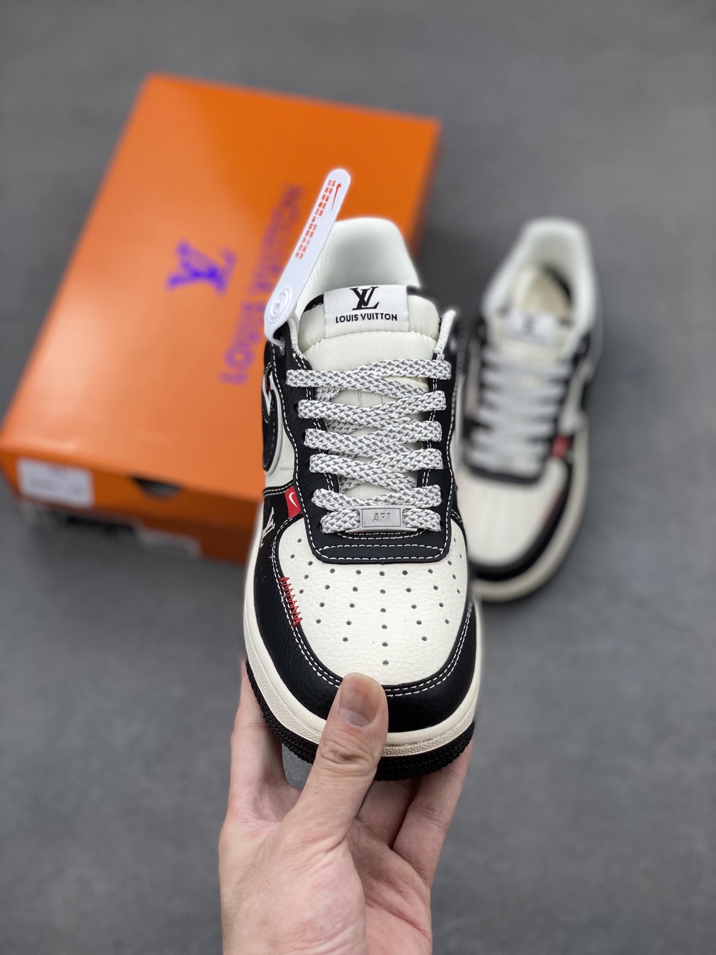 Nike Air Force 1 Low Louis Vuitton Custom Sneakers Limited Edition 3 i1749668629972 6207 0 1