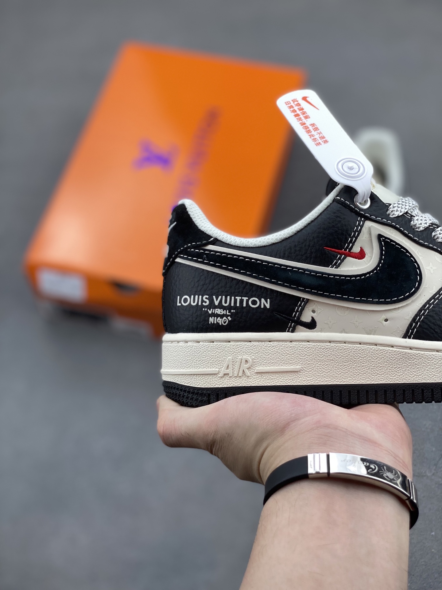 Nike Air Force 1 Low Louis Vuitton Custom Sneakers Limited Edition 6 i1749668631124 8814 0 4