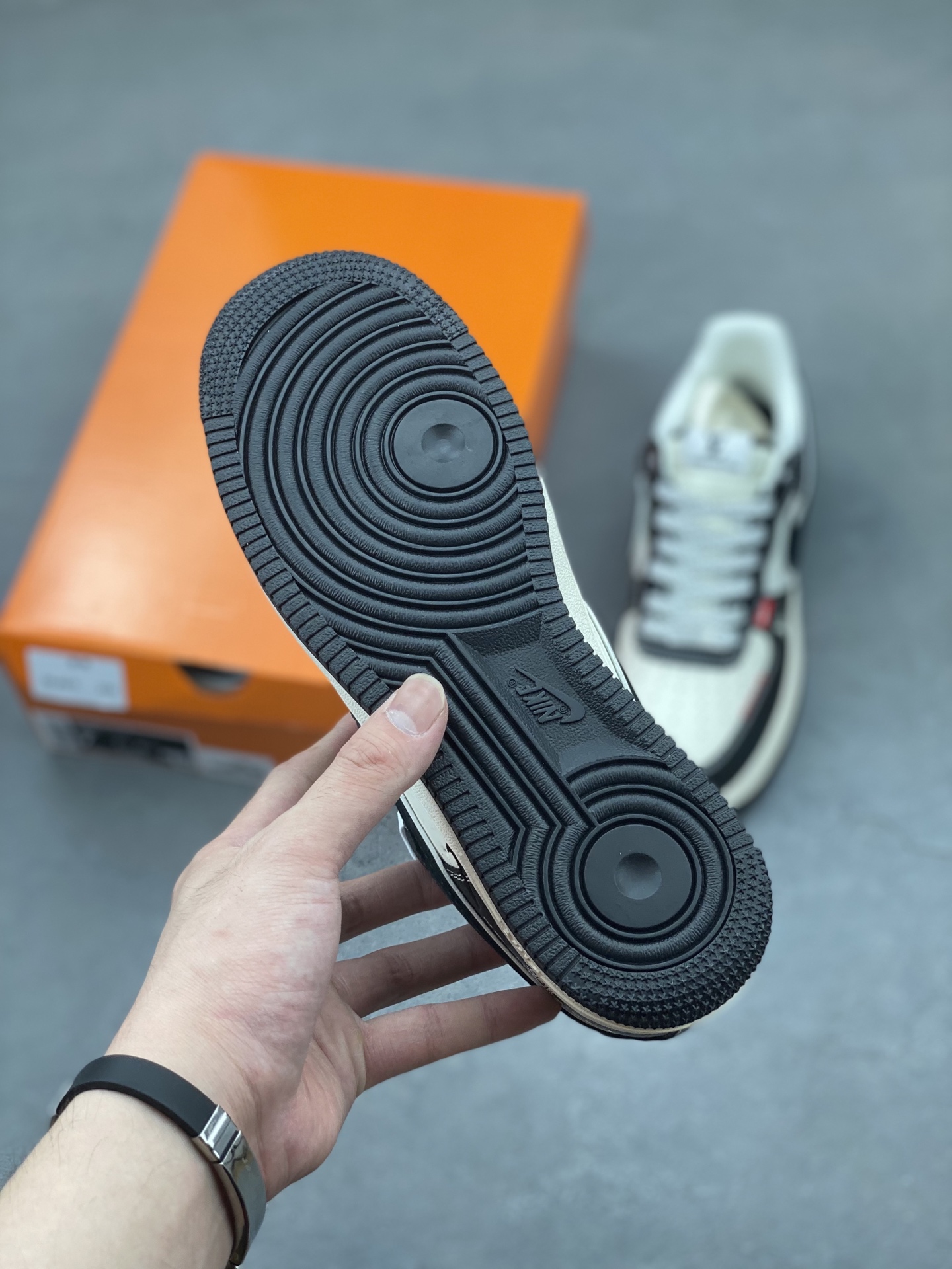 Nike Air Force 1 Low Louis Vuitton Custom Sneakers Limited Edition 7 i1749668631834 5194 0 5