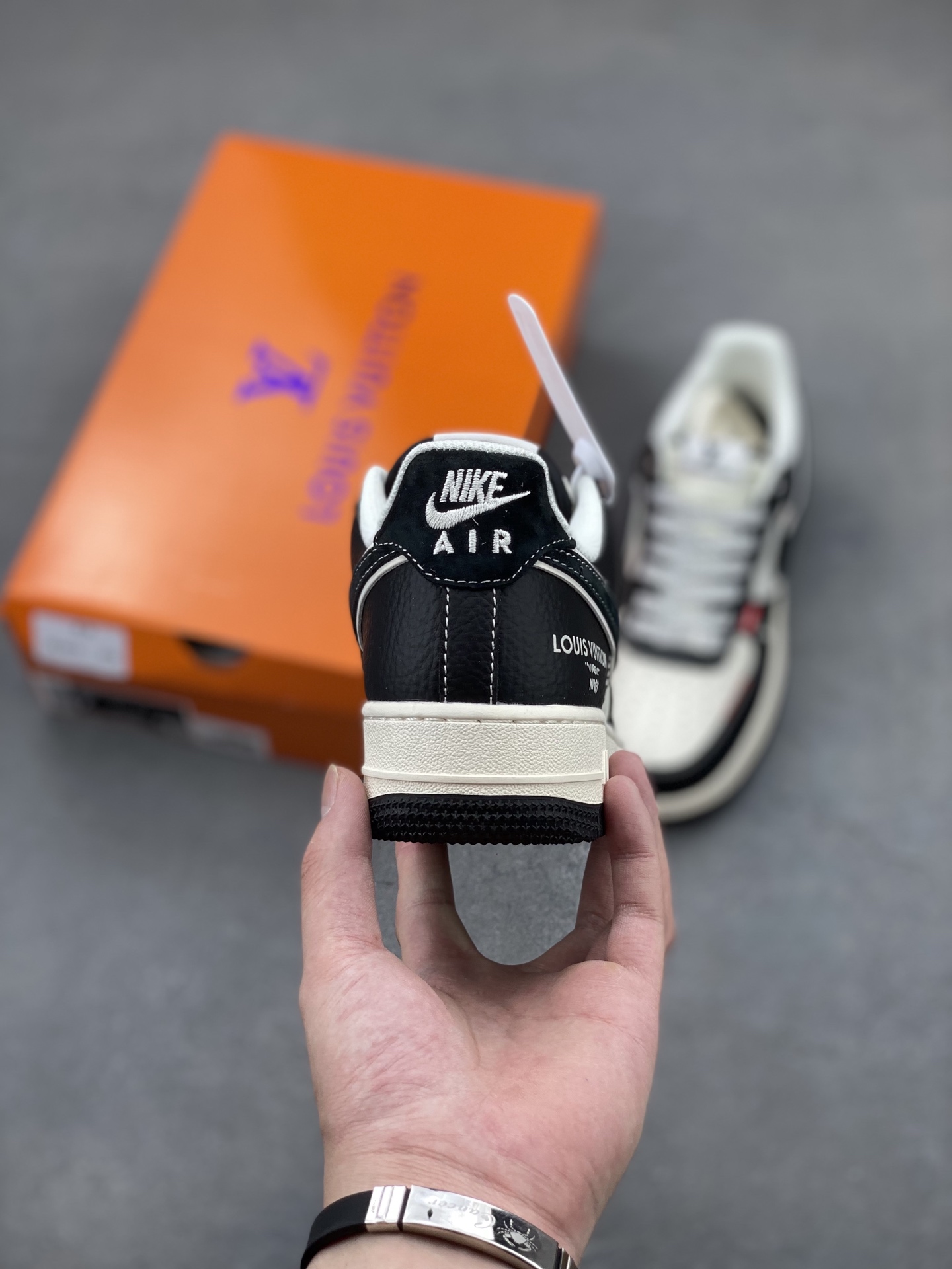 Nike Air Force 1 Low Louis Vuitton Custom Sneakers Limited Edition 5 i1749668644989 3930 0 3