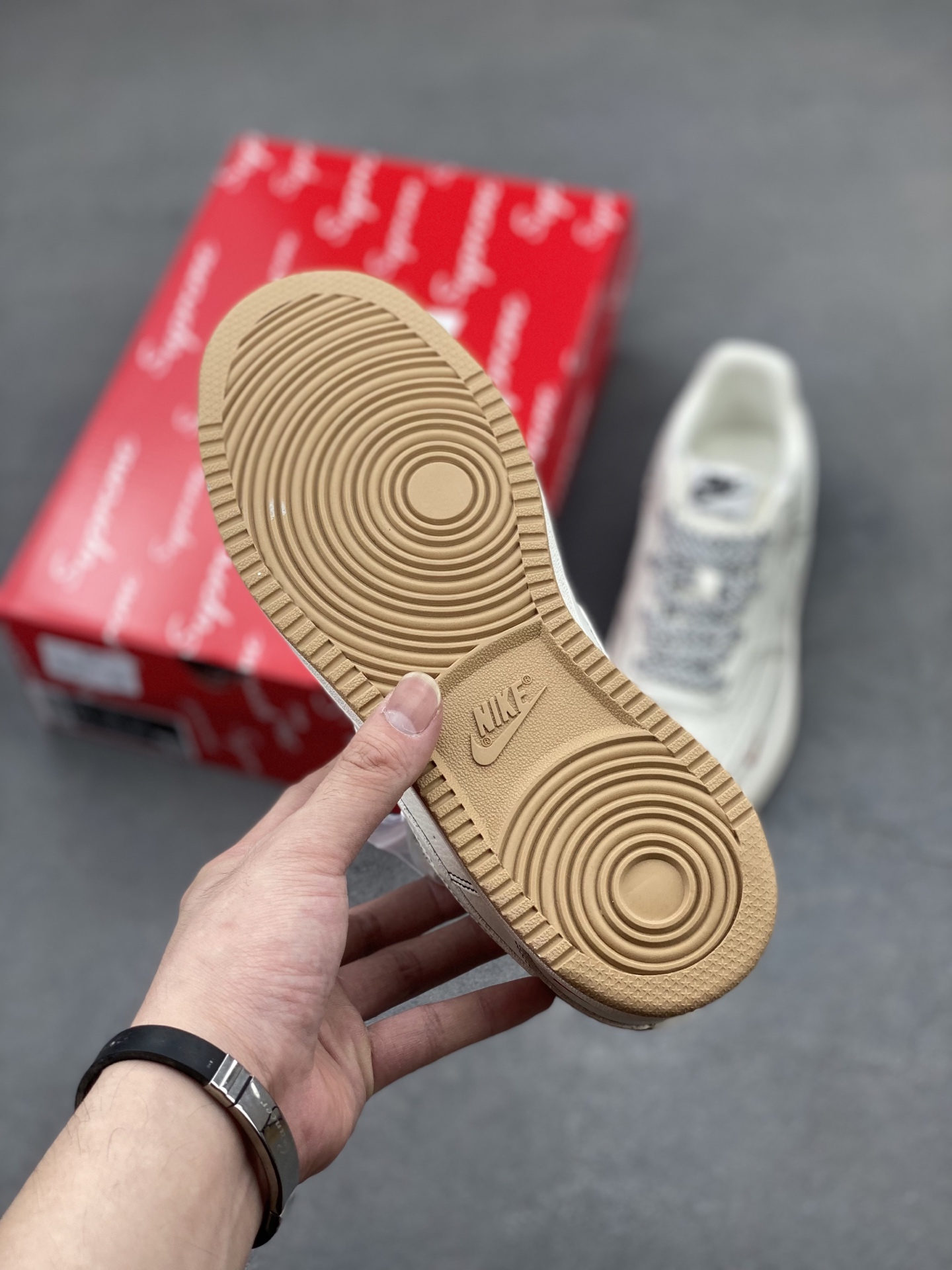 Nike Ebernon Low PRM Sneakers - Stylish, Breathable, and Versatile 7 i1749846270596 5815 0 5