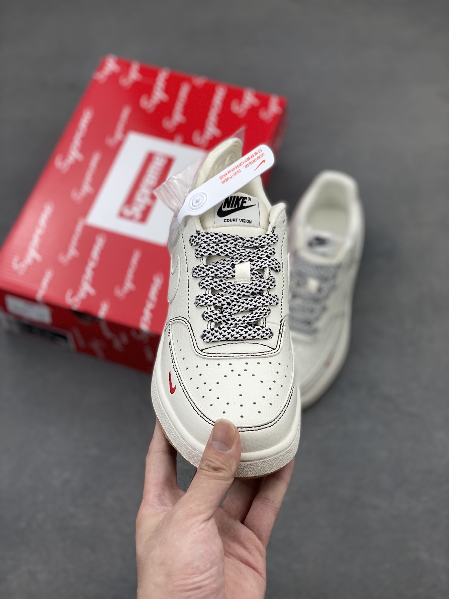 Nike Ebernon Low PRM Sneakers - Stylish, Breathable, and Versatile 3 i1749846281623 3135 0 1