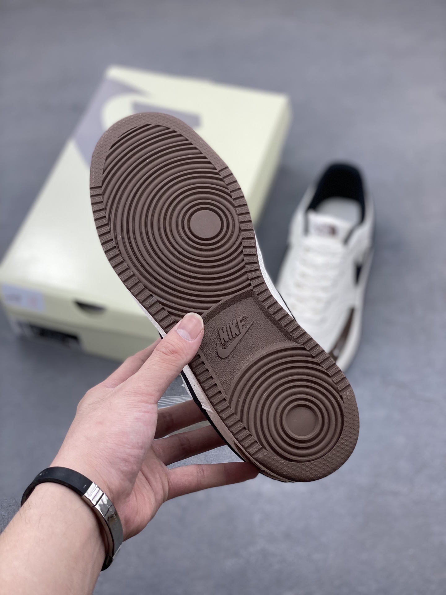 Nike Ebernon Low PRM - Stylish, Breathable, and Comfortable Sneakers 7 i1749846326676 4401 0 5