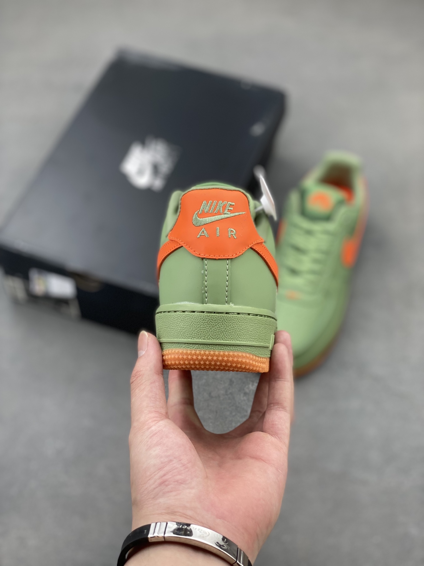 Nike AIR FORCE 1 '07 Low-Top Sneakers - Green & Orange Colorway 5 i1749846430213 5413 0 3