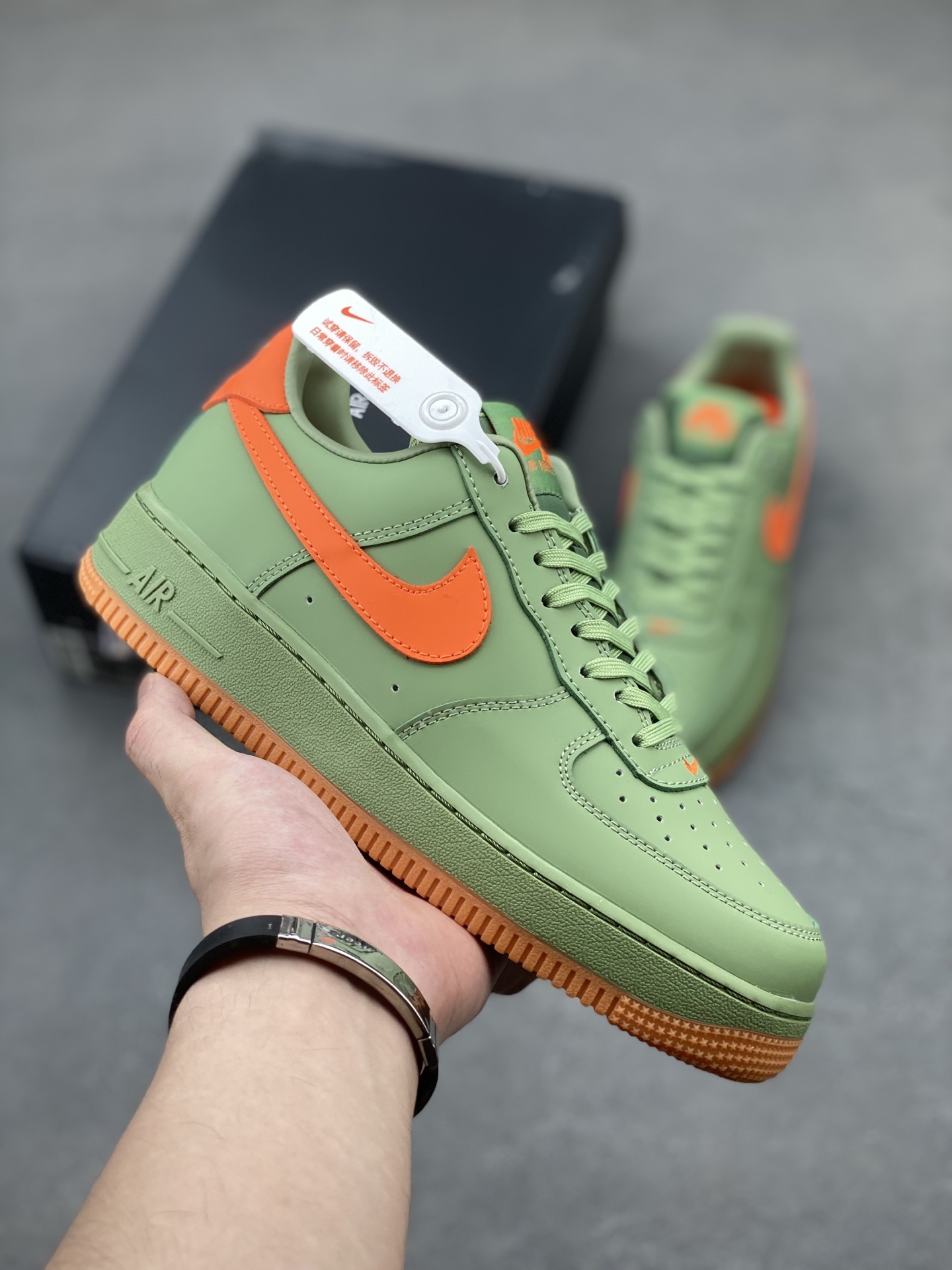 Nike AIR FORCE 1 '07 Low-Top Sneakers - Green & Orange Colorway 2 i1749846443426 1317 0 0