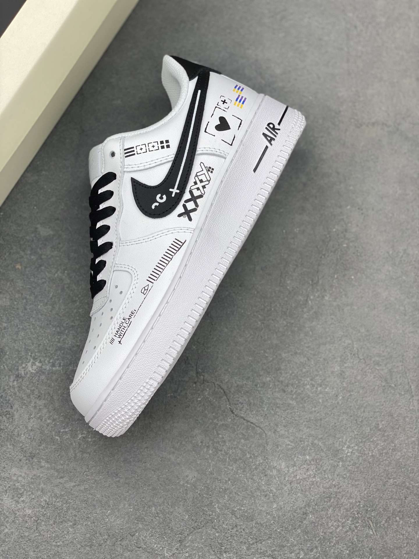 Nike Air Force 1 '07 Low White/Black Casual Sneakers CW2288-030 8 i1749930877128 5063 0 6