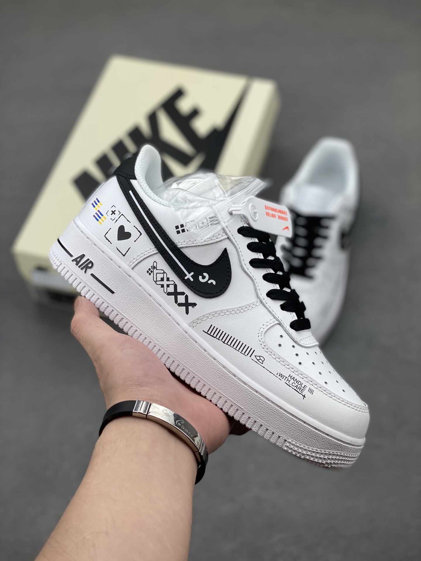 Nike Air Force 1 '07 Low White/Black Casual Sneakers CW2288-030 2 i1749930877250 396 0 0