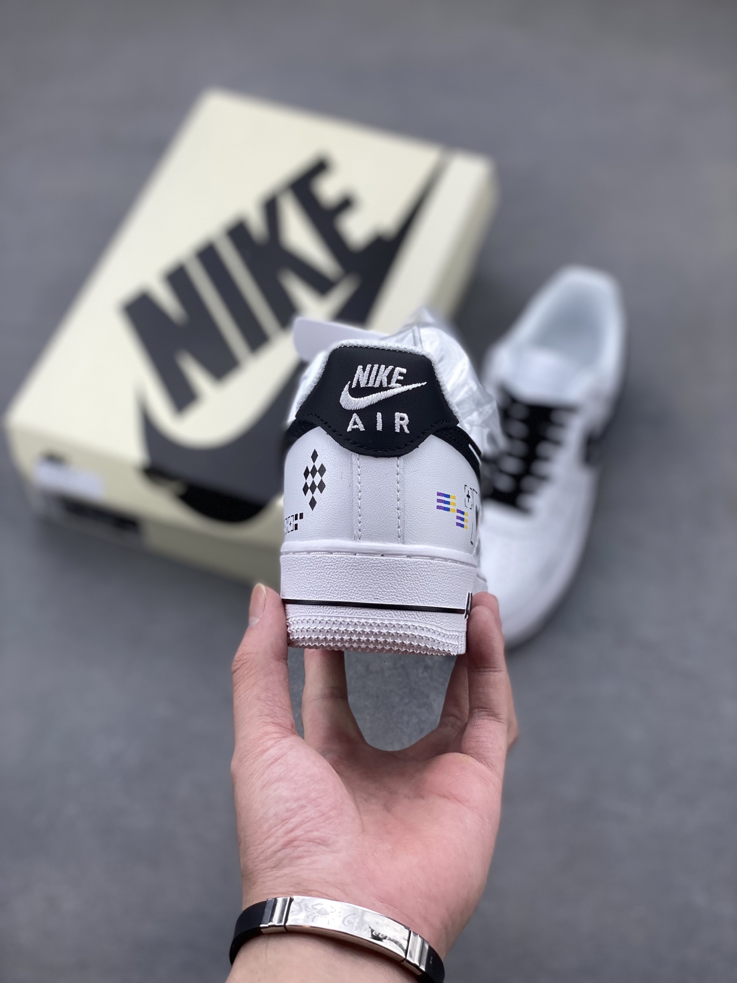Nike Air Force 1 '07 Low White/Black Casual Sneakers CW2288-030 5 i1749930877356 9173 0 3
