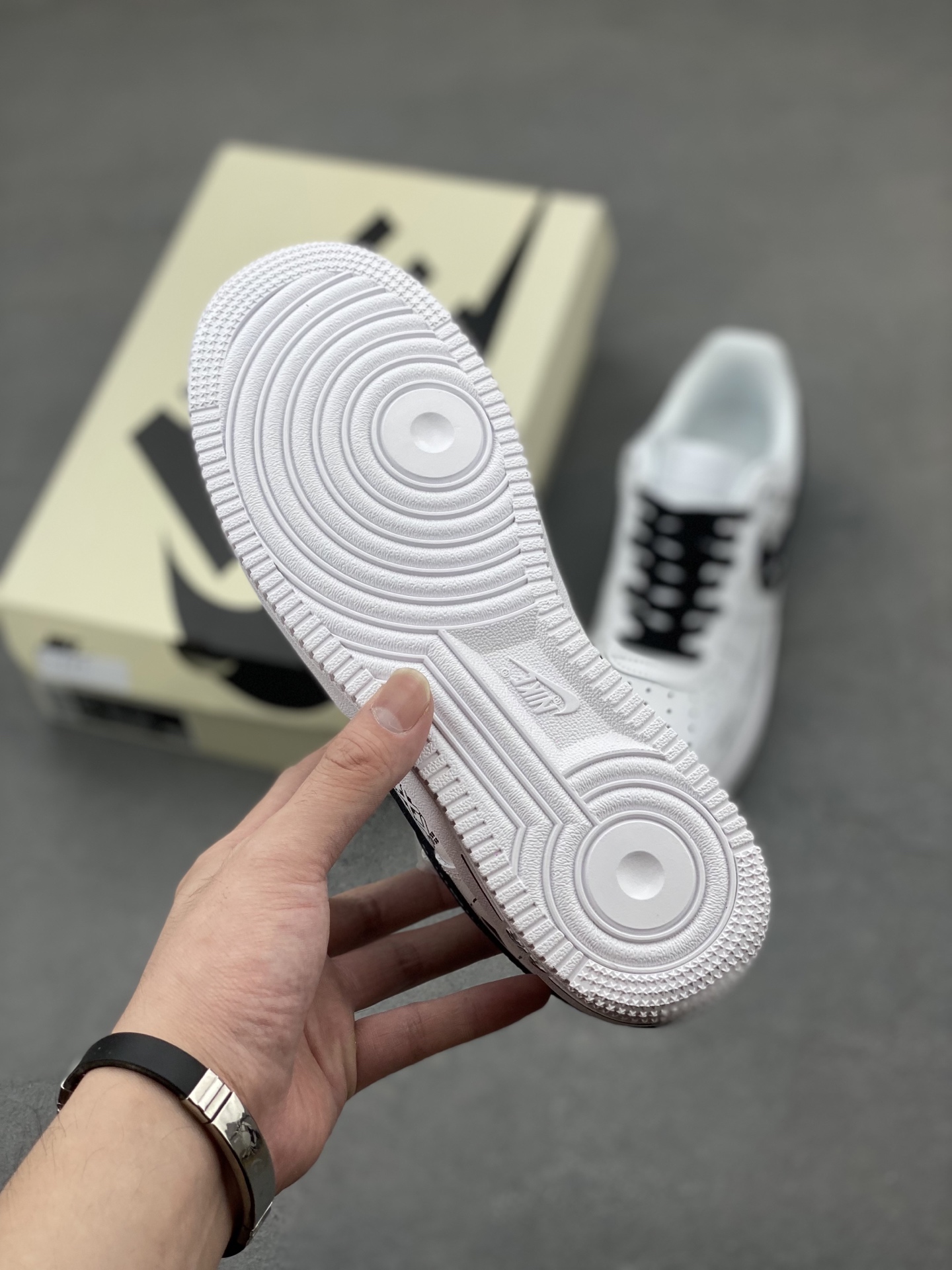 Nike Air Force 1 '07 Low White/Black Casual Sneakers CW2288-030 7 i1749930883795 7583 0 5