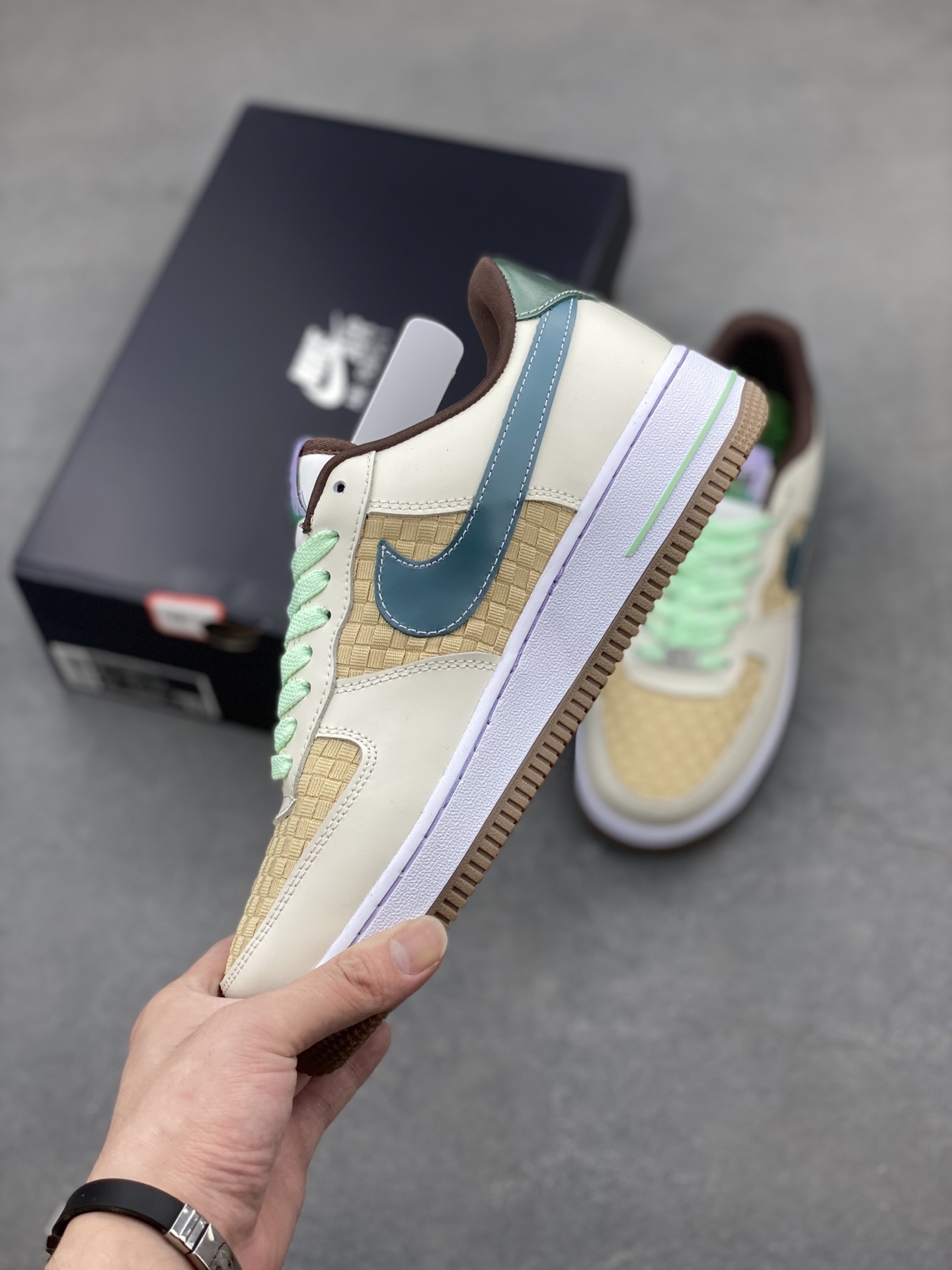 Nike Air Force 1 '07 Low Beige/Blue Woven Sneakers Limited Edition 4 i1749930917060 8237 0 2