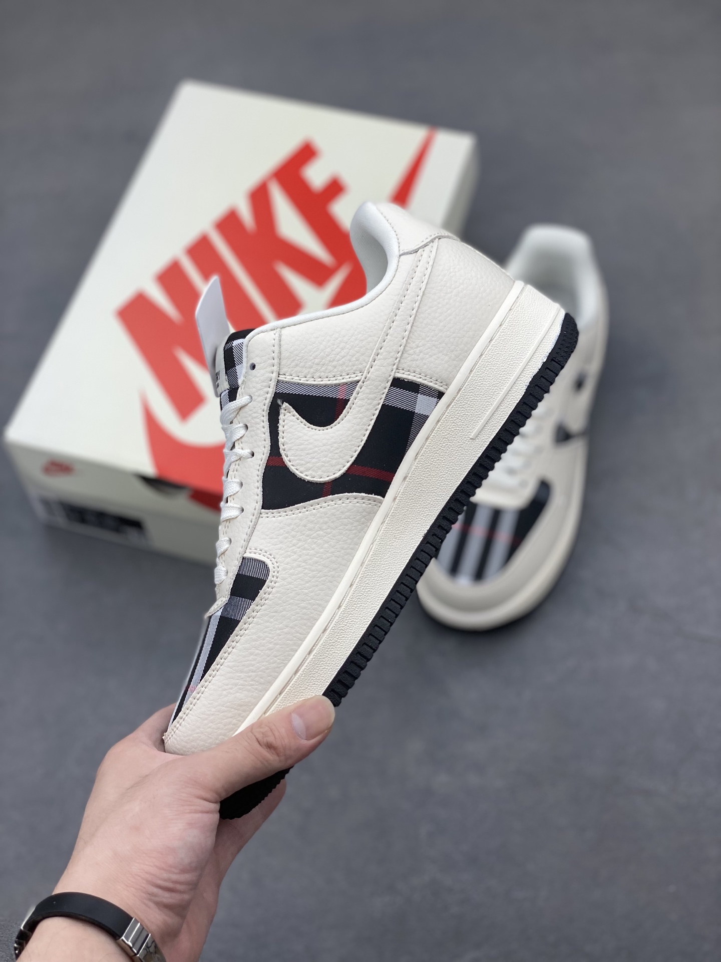 Nike Air Force 1 Low '07 Custom Burberry Sneakers - Limited Edition 3 i1750016584265 4421 0 2