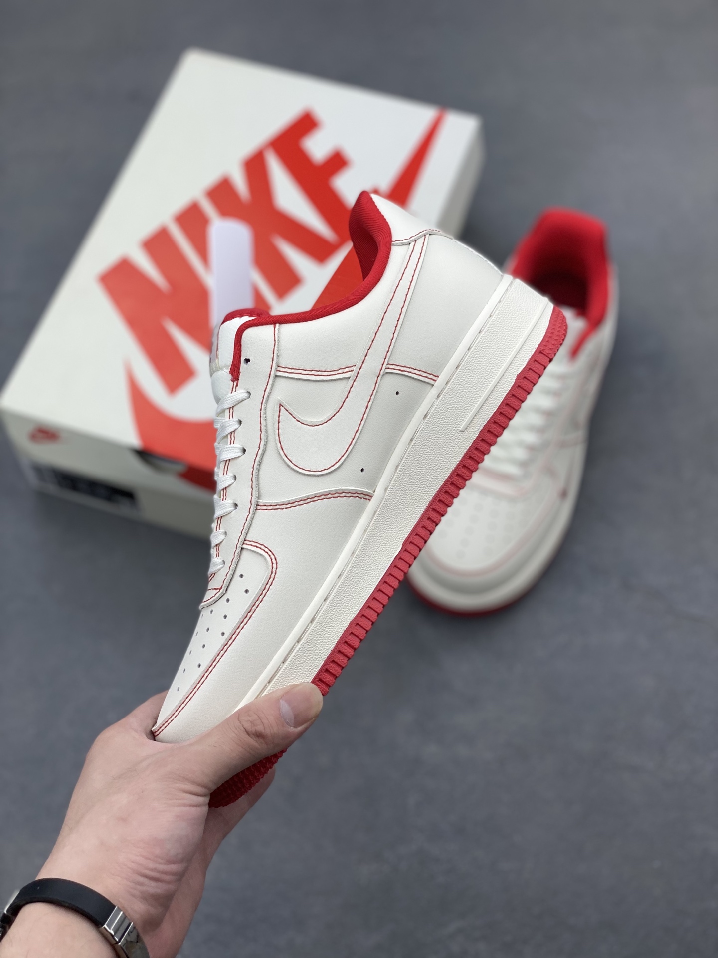 Nike Air Force 1 '07 Low White/Red Sneakers Limited Edition 4 i1750016679404 3275 0 2