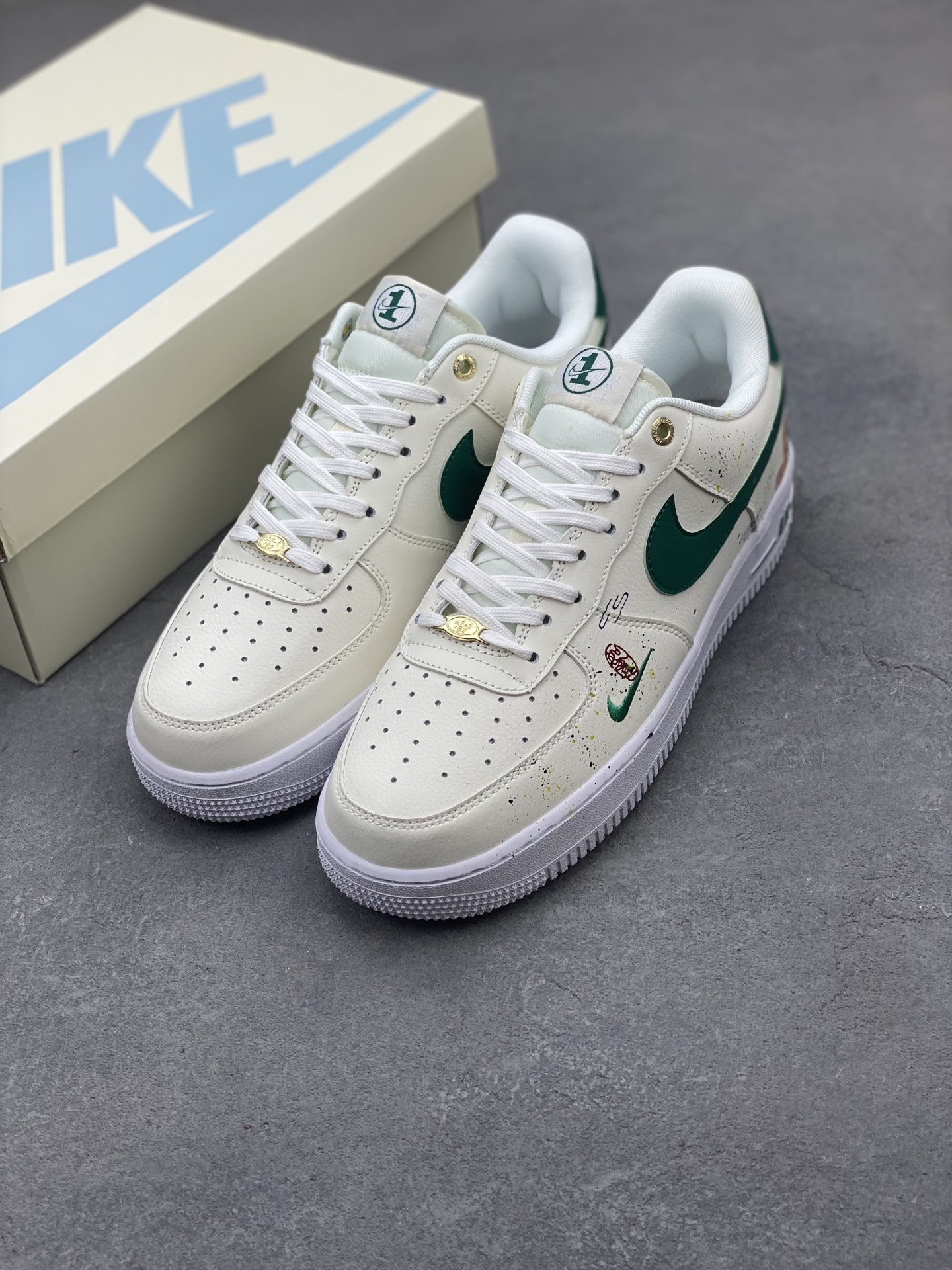 Nike Air Force 1 '07 Low White Green Limited Edition Sneakers 9 i1750104017611 6765 0 7