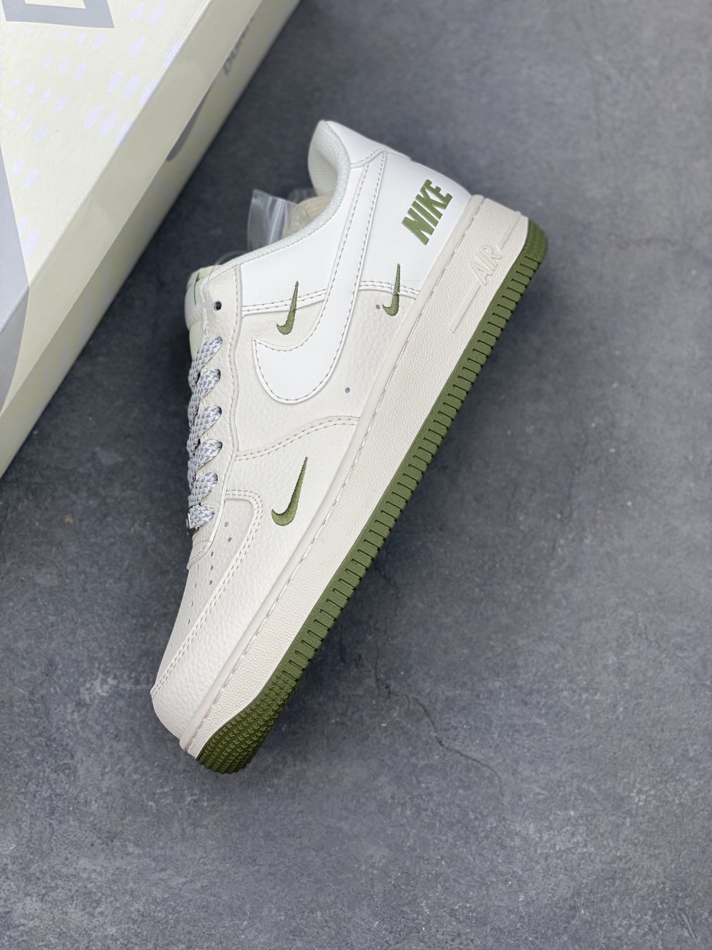 Nike Air Force 1 '07 Low Sneakers - Limited Edition, Premium Comfort 8 i1750104058994 8901 0 6
