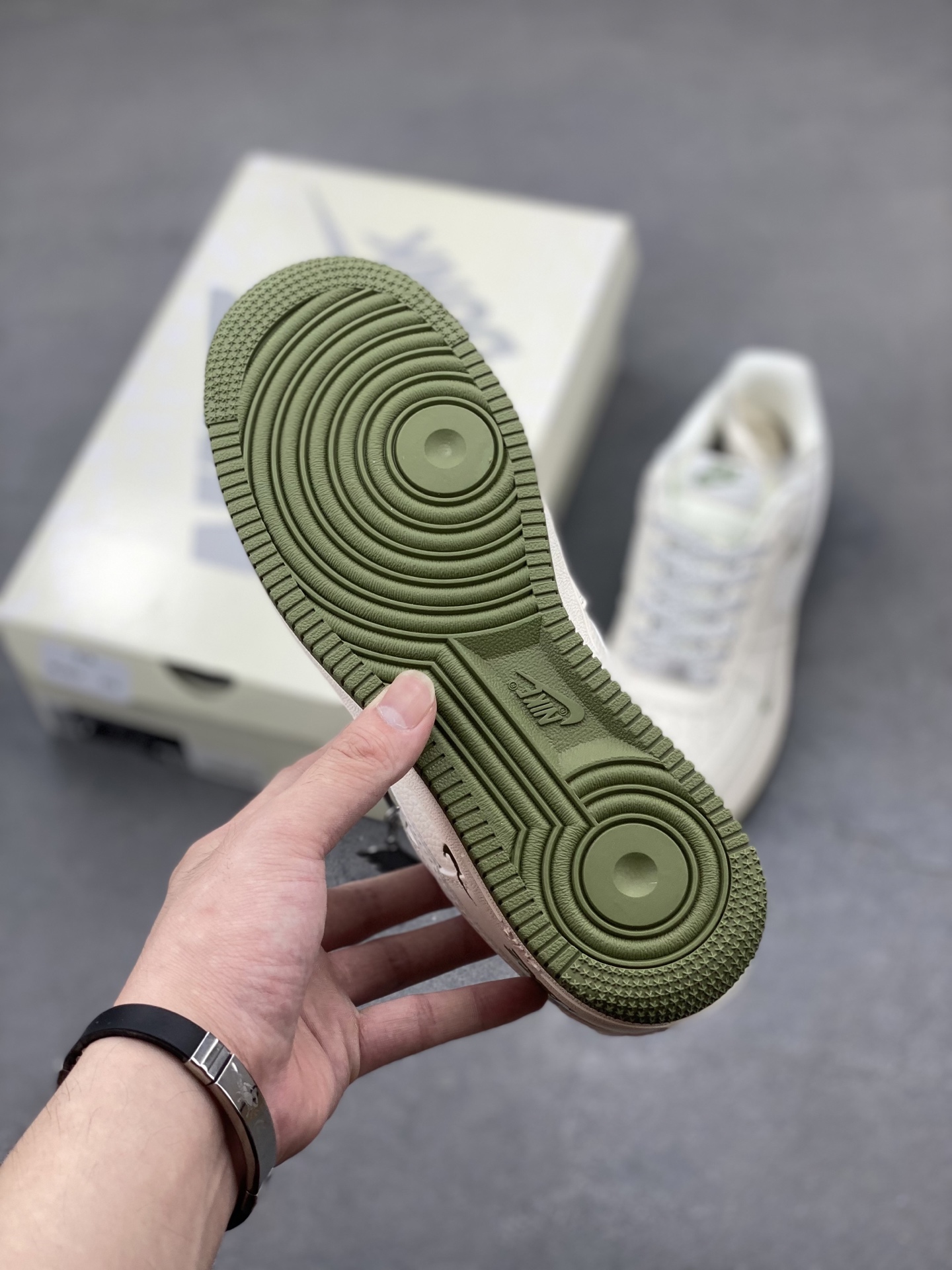 Nike Air Force 1 '07 Low Sneakers - Limited Edition, Premium Comfort 7 i1750104059130 310 0 5