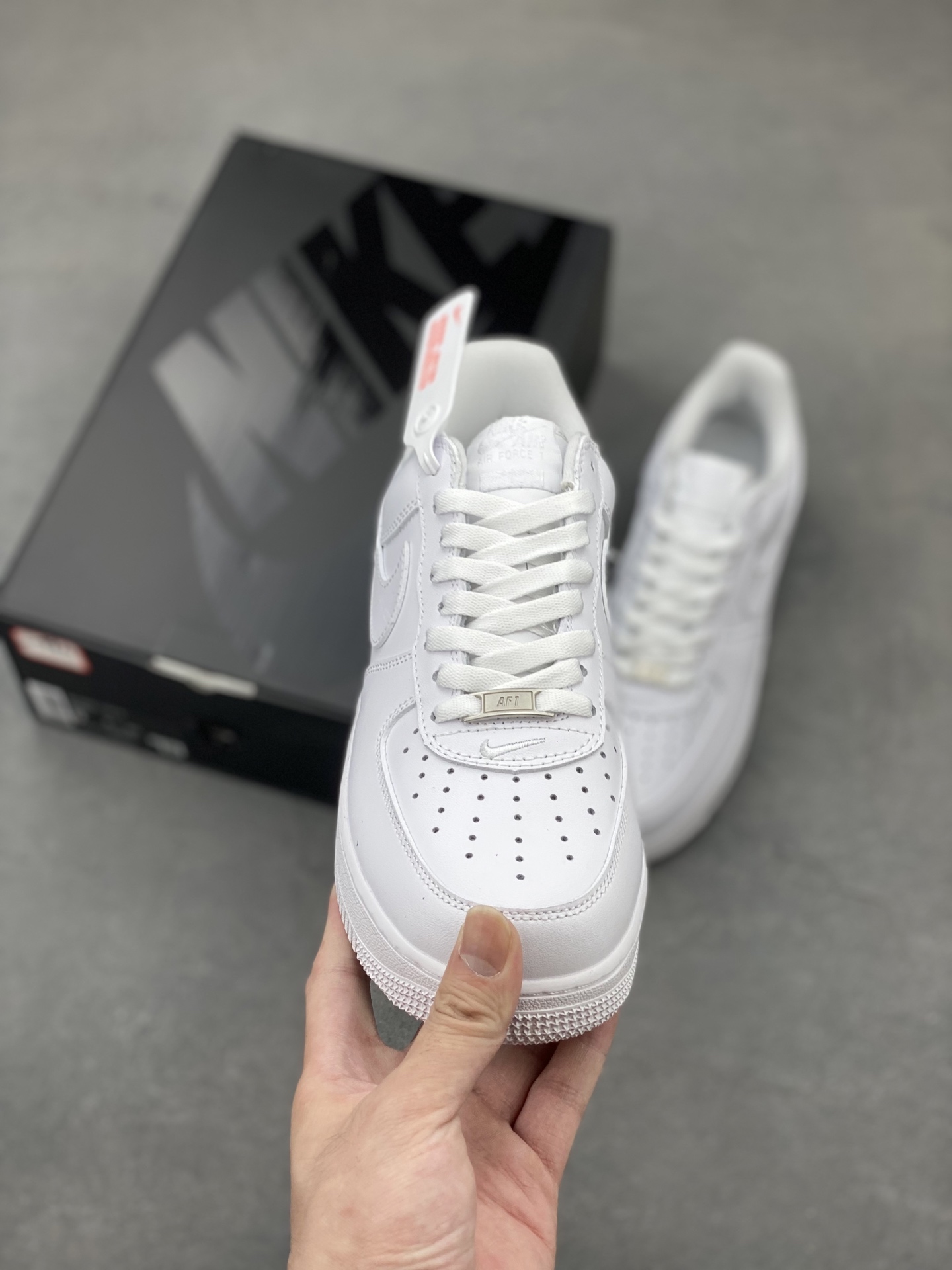 Nike Air Force 1 '07 Low Supreme White CU9225-100 Sneakers 3 i1750190177618 8793 0 1