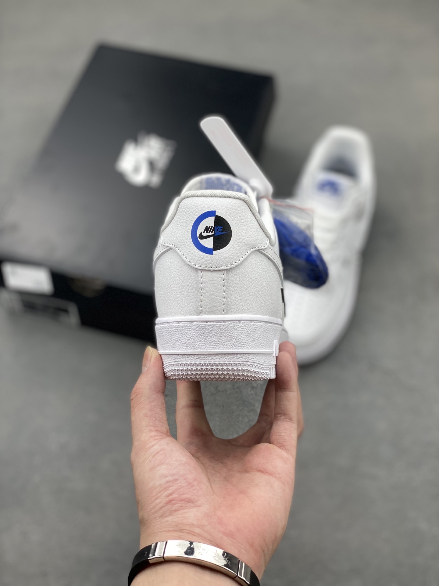 Nike Air Force 1 '07 Low F1 Version White Sneakers with Air Cushion 5 i1750190408242 7655 0 3