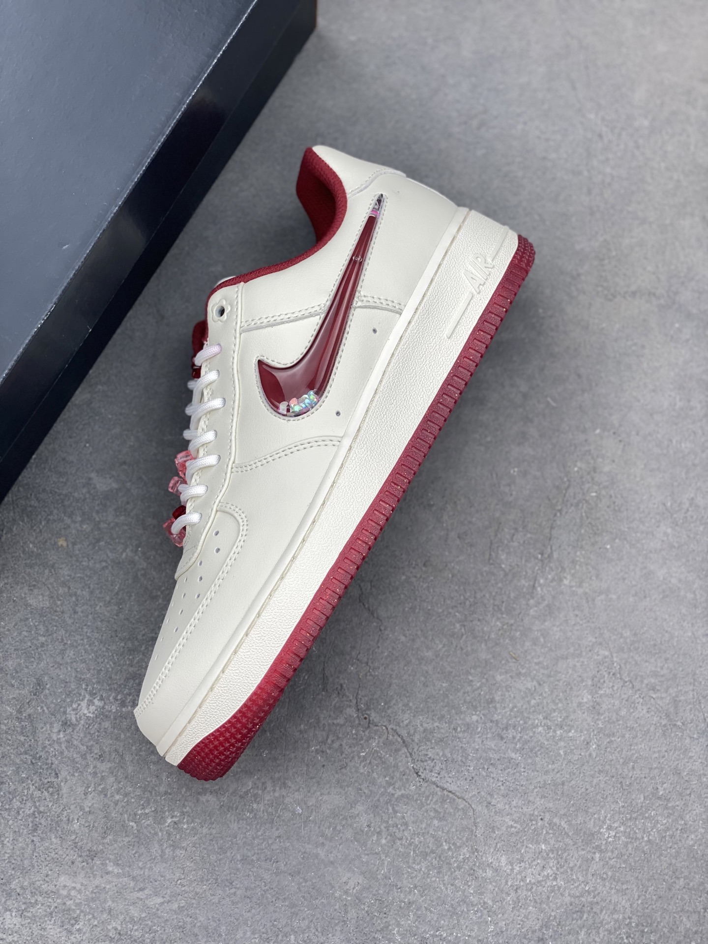 Nike Air Force 1 Low Cream Burgundy Casual Sneakers FZ5068-161 8 i1750190549546 9107 0 6