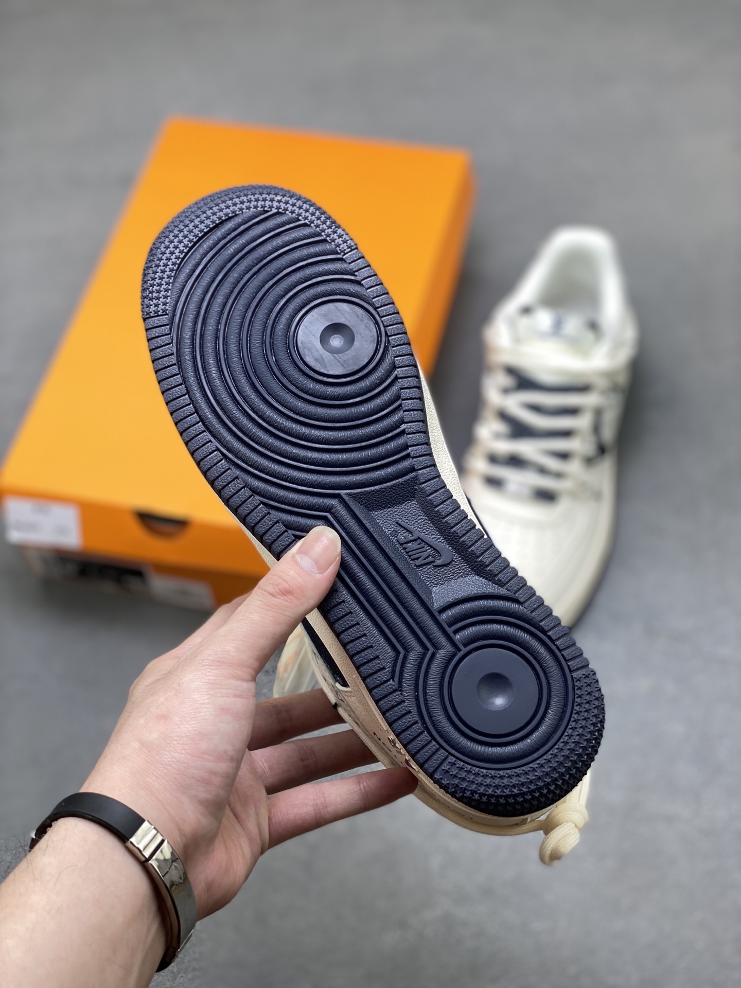 Louis Vuitton x Nike Air Force 1 Low Custom Sneakers - Limited Edition 7 i1750263226318 475 0 5