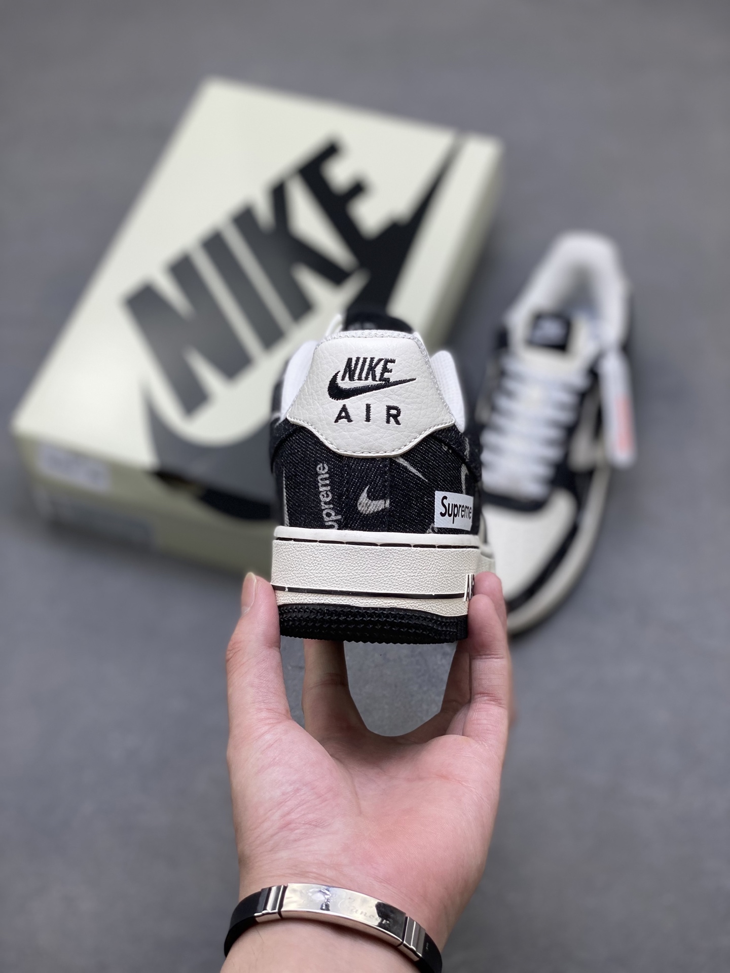 Nike Air Force 1 '07 Low Sneakers - Supreme Edition, Limited Release 5 i1750263267082 3628 0 3