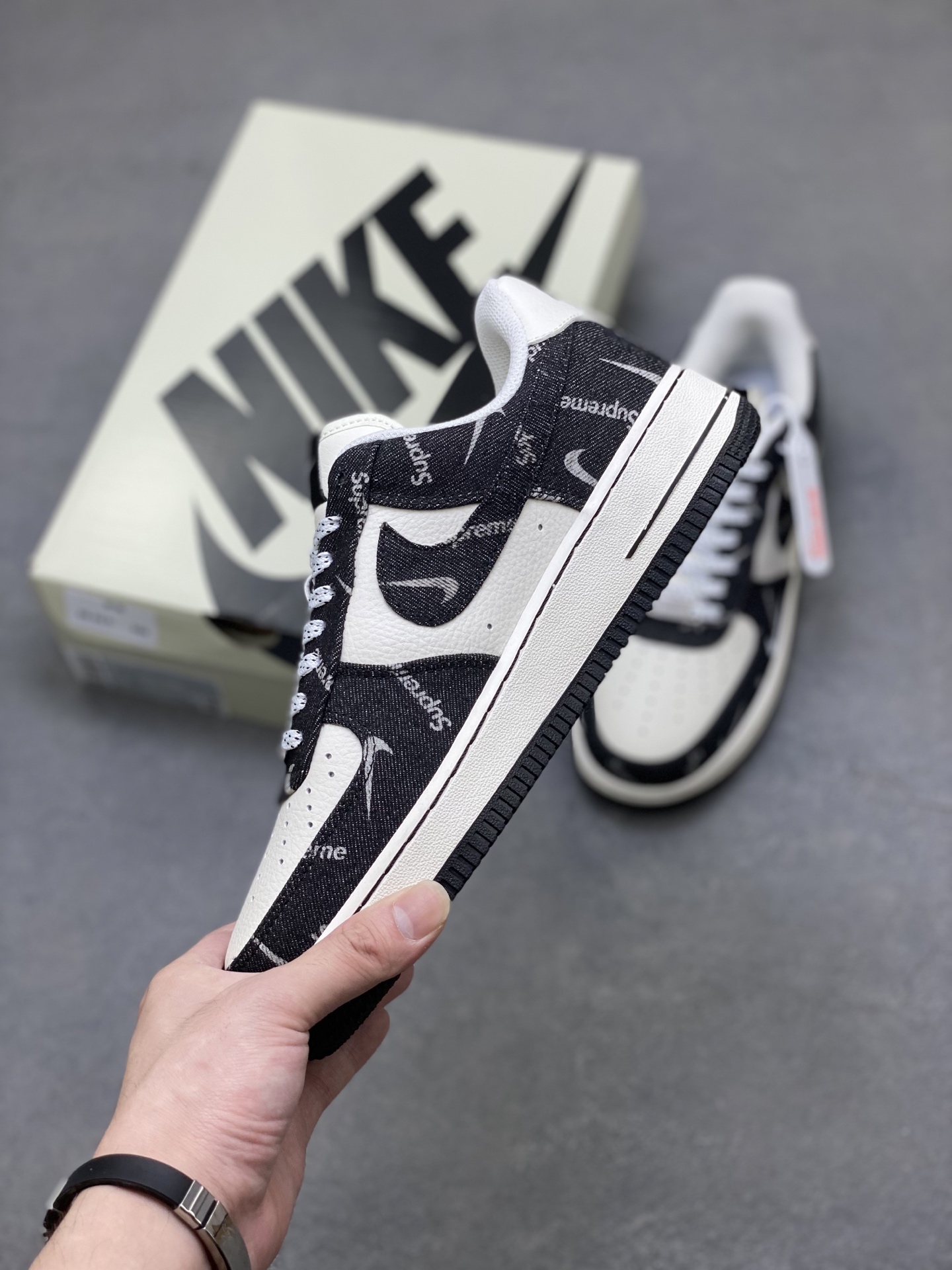 Nike Air Force 1 '07 Low Sneakers - Supreme Edition, Limited Release 4 i1750263267363 5623 0 2