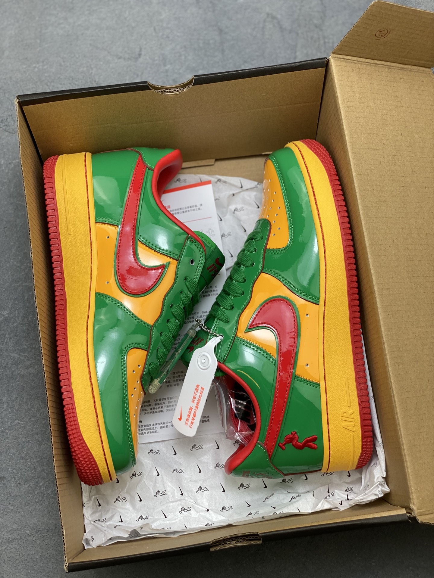 Nike Air Force 1 '07 Low Green/Yellow/Red Limited Edition Sneakers 10 i1750263332176 7974 0 8