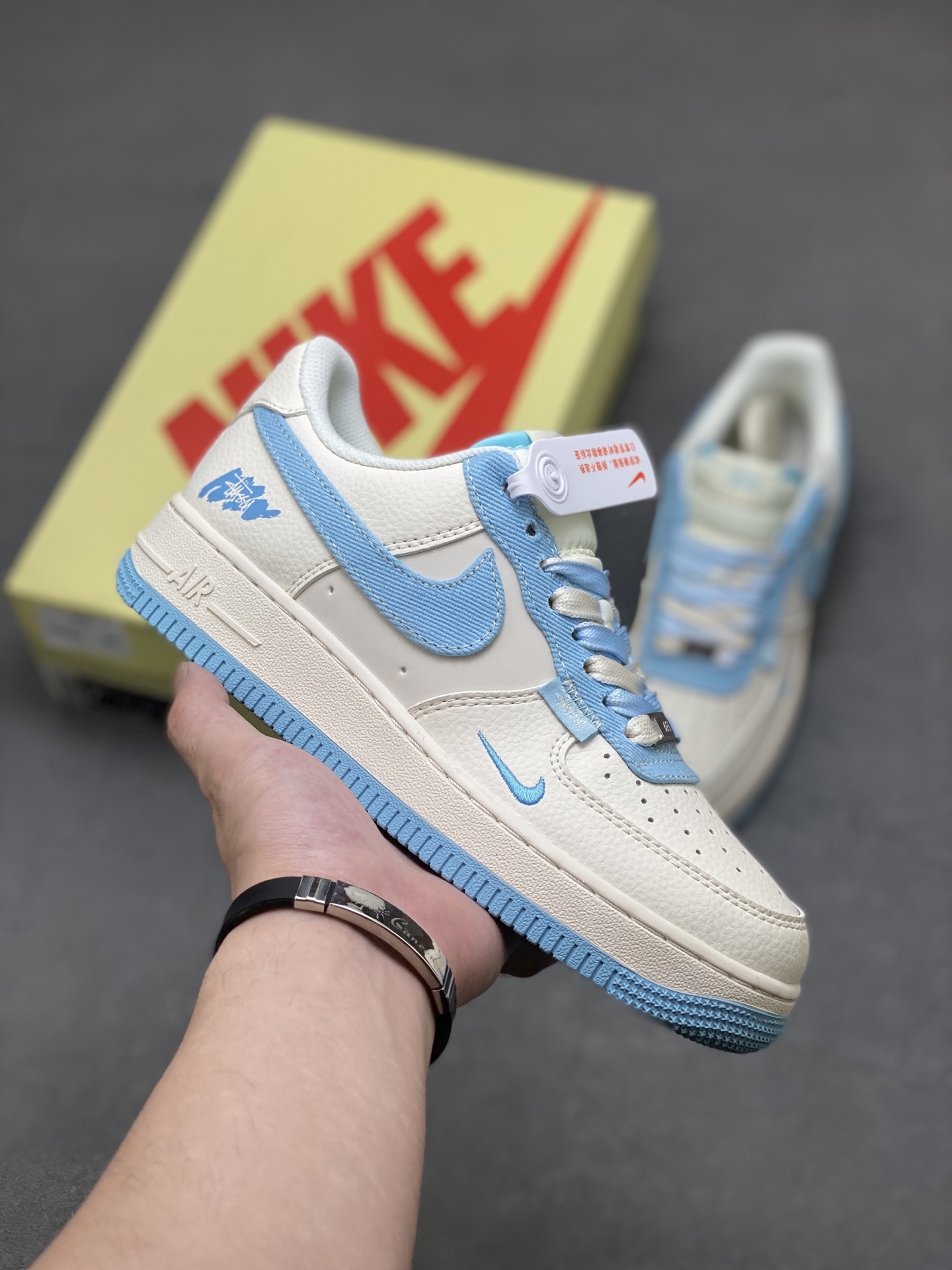 Nike Air Force 1 '07 Low Casual Sneakers - Limited Edition, Comfortable Fit 2 i1750263382676 9364 0 0