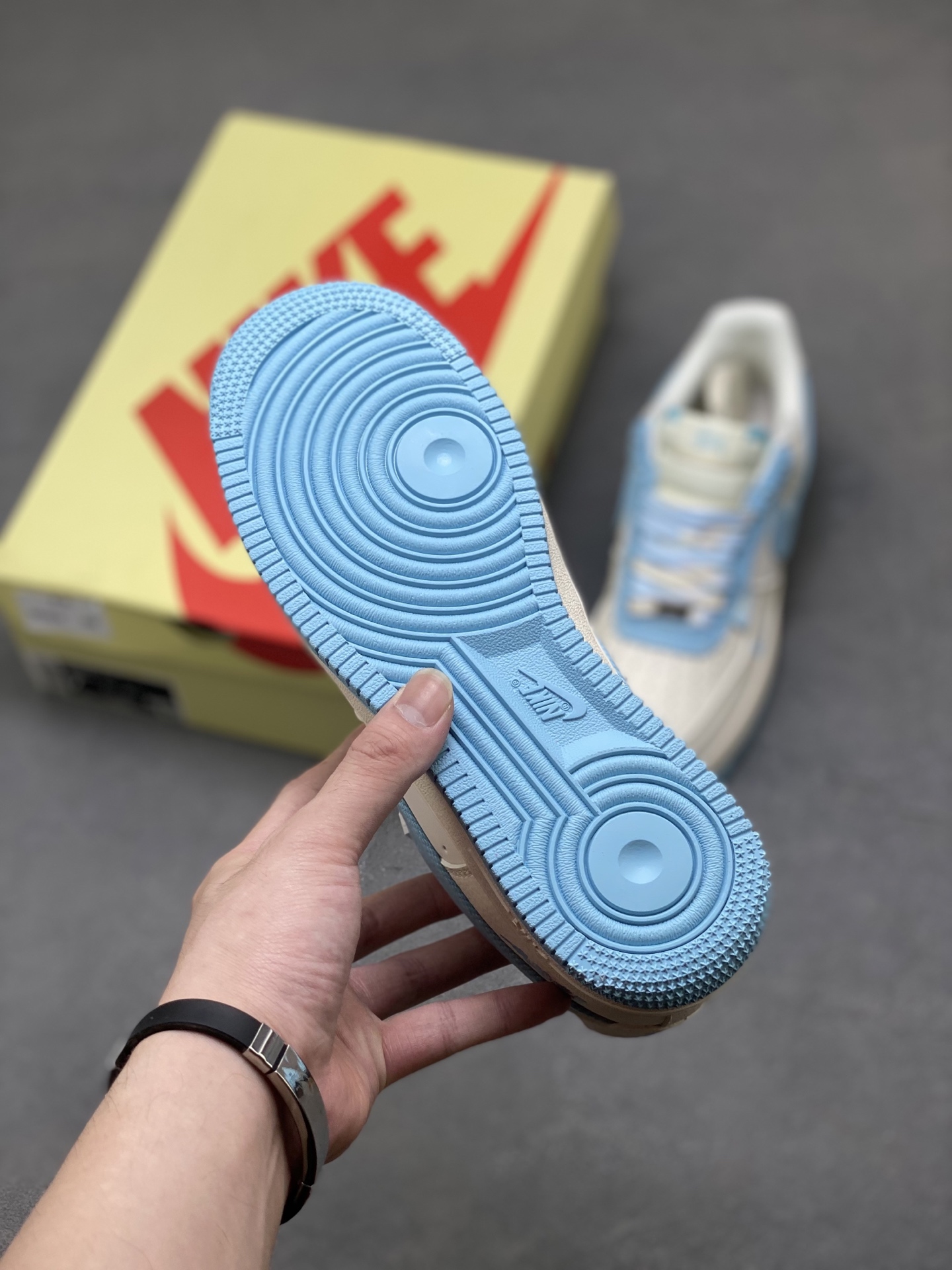 Nike Air Force 1 '07 Low Casual Sneakers - Limited Edition, Comfortable Fit 7 i1750263384713 1468 0 5