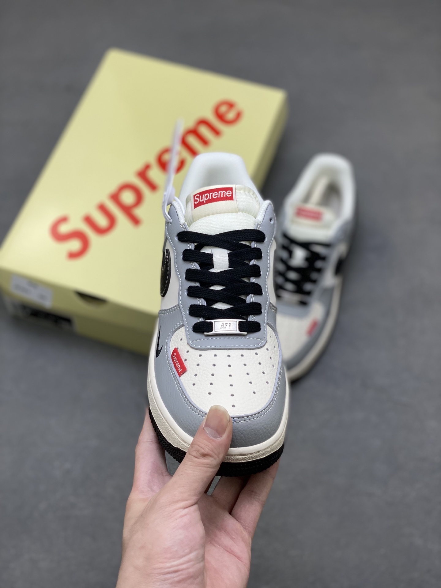 Nike Air Force 1 '07 Low Supreme Sneakers - Limited Edition, Sizes 36-45 3 i1750450612219 8717 0 1