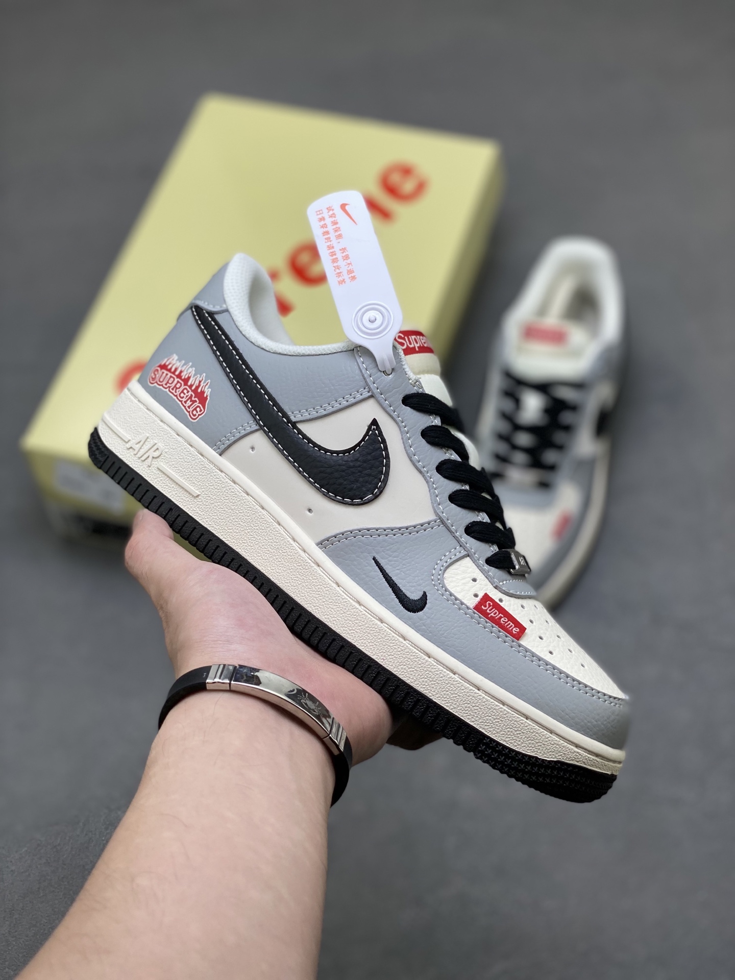 Nike Air Force 1 '07 Low Supreme Sneakers - Limited Edition, Sizes 36-45 2 i1750450612260 3883 0 0