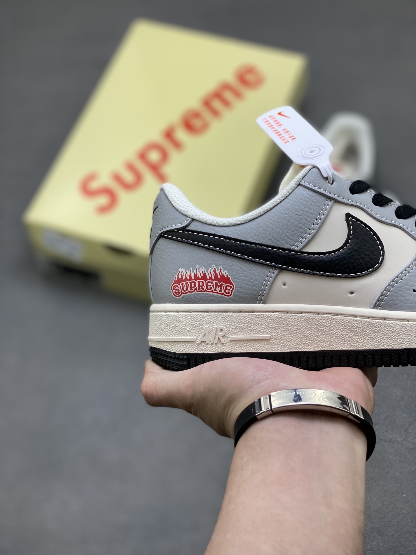 Nike Air Force 1 '07 Low Supreme Sneakers - Limited Edition, Sizes 36-45 6 i1750450632662 9026 0 4