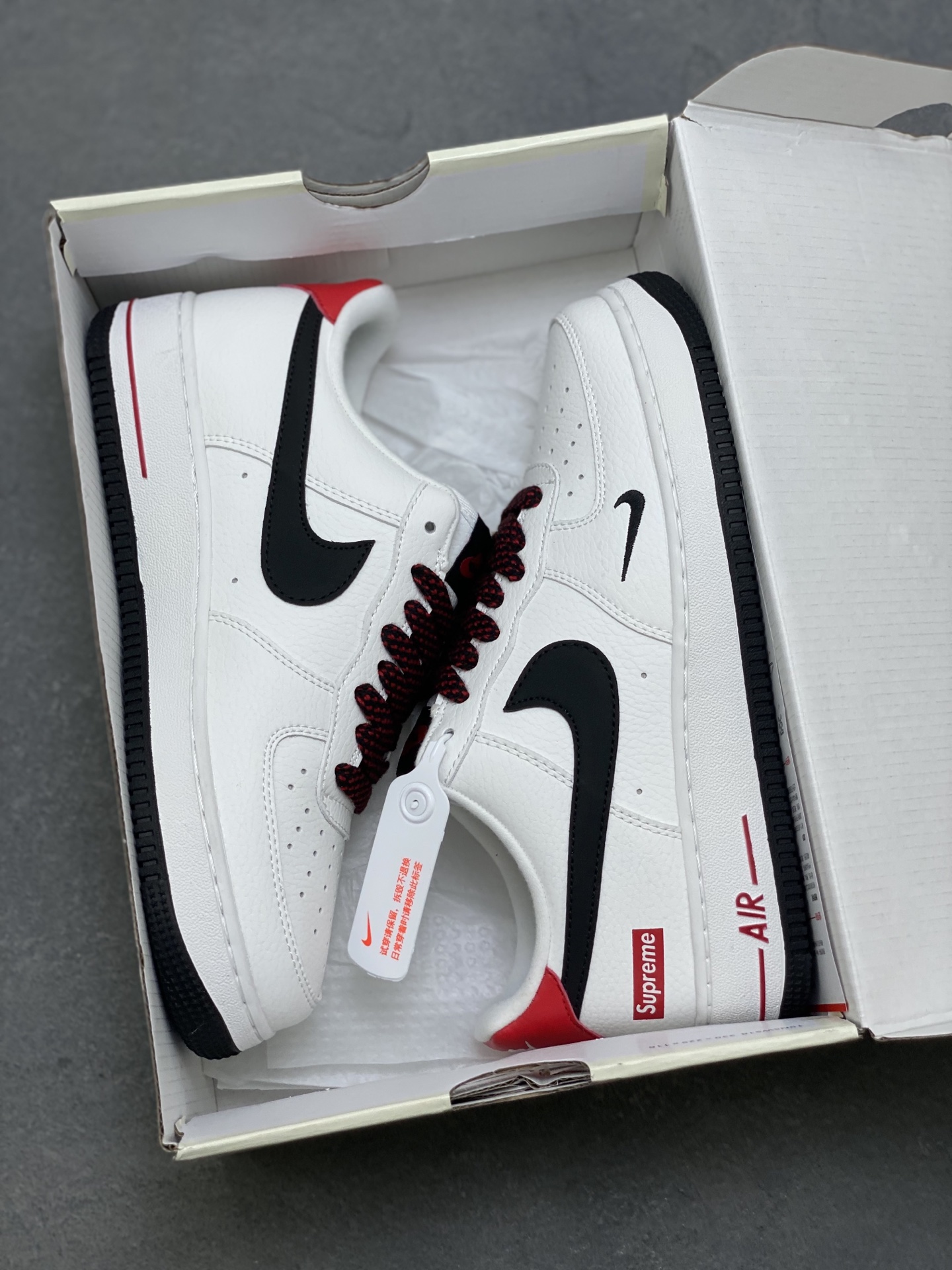 Nike Air Force 1 '07 Low White/Black/Red Supreme Edition Sneakers 10 i1750450810344 5543 0 8