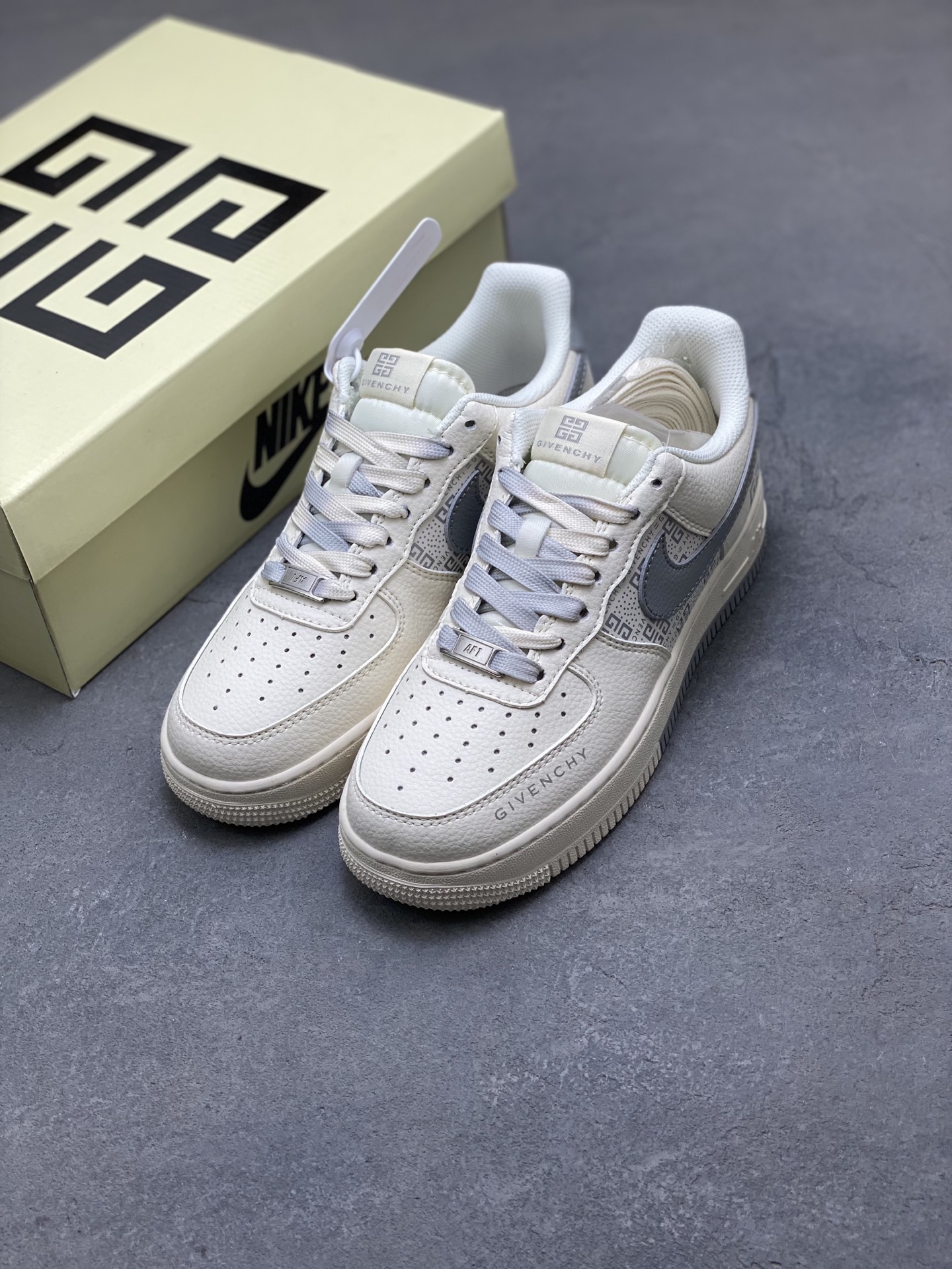 Nike Air Force 1 '07 Low x Givenchy Custom Sneakers - Limited Edition 9 i1750450922046 577 0 7