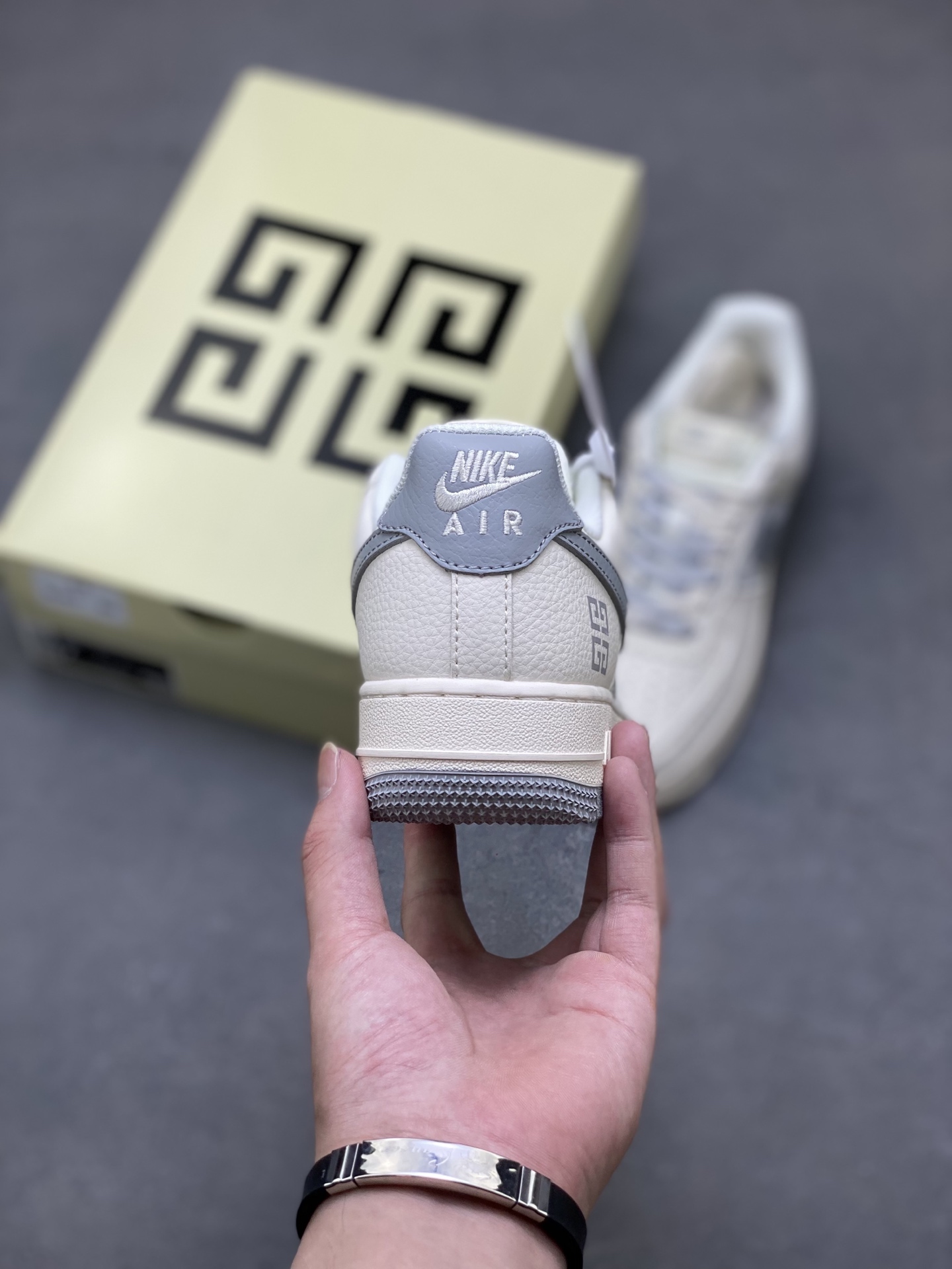 Nike Air Force 1 '07 Low x Givenchy Custom Sneakers - Limited Edition 5 i1750450922344 3184 0 3