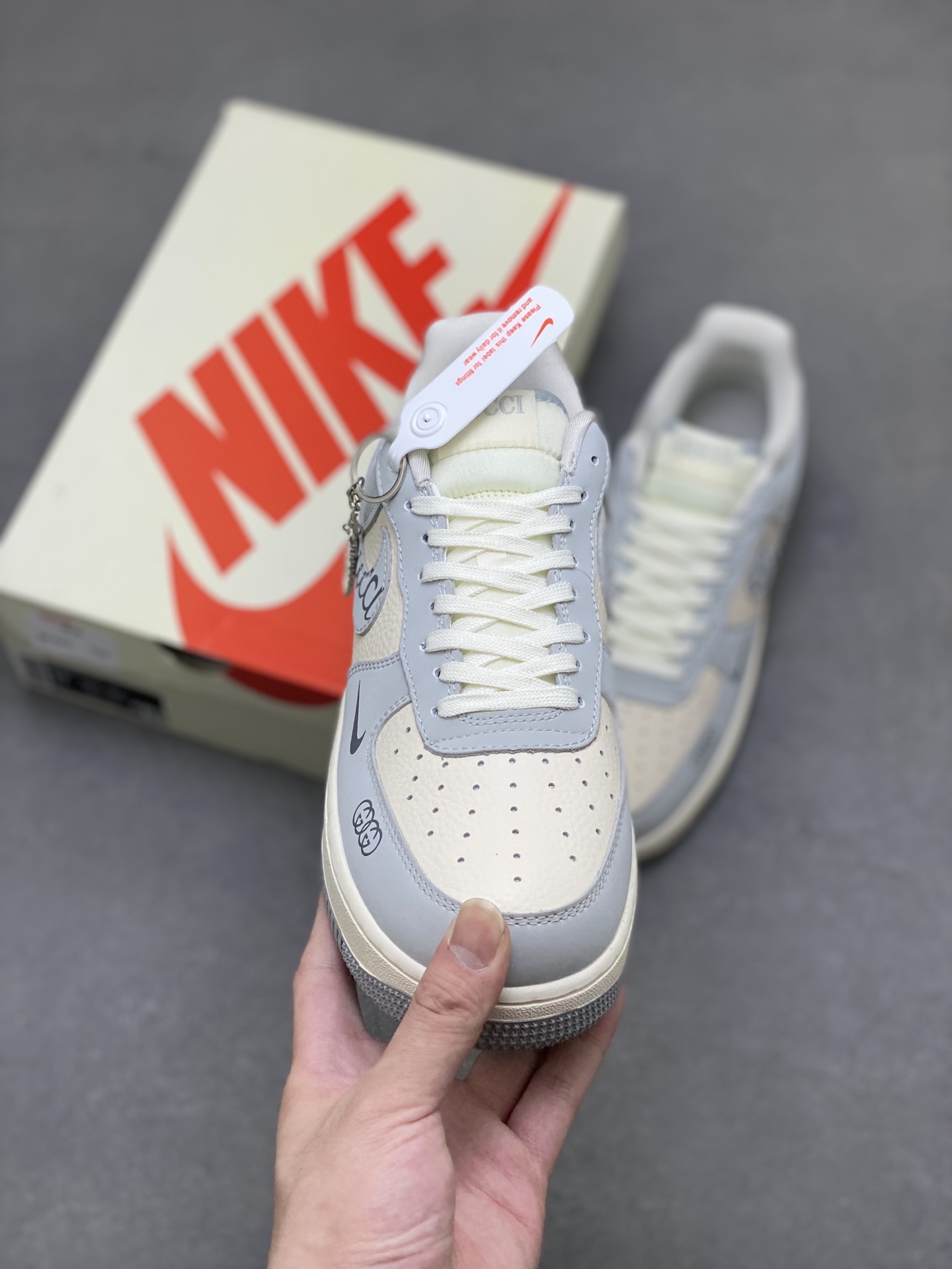 Nike Air Force 1 '07 Low Gucci Custom Sneakers Limited Edition 3 i1750450963989 3061 0 1