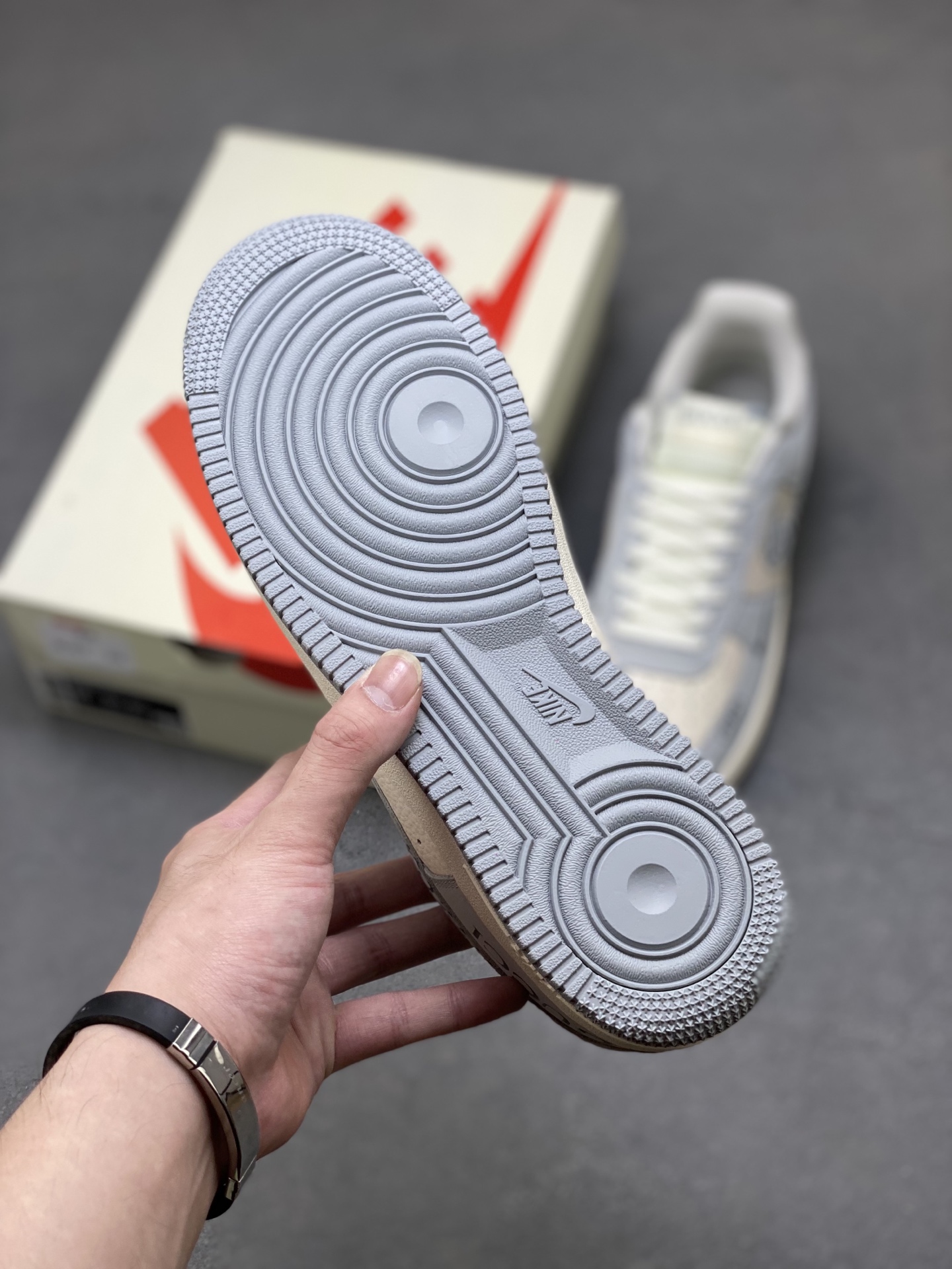 Nike Air Force 1 '07 Low Gucci Custom Sneakers Limited Edition 7 i1750450975360 5390 0 5