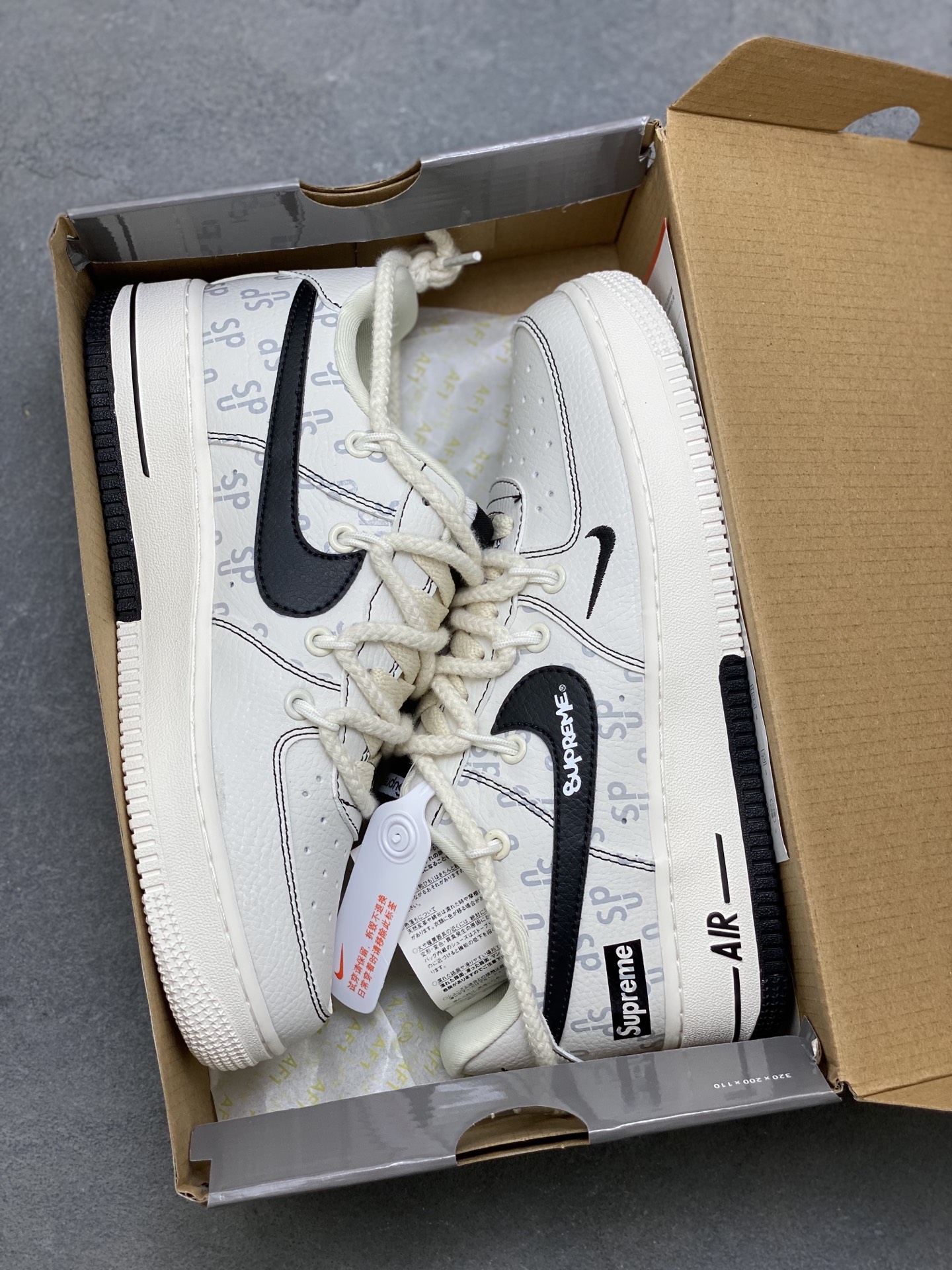 Nike Air Force 1 '07 Low x Supreme Sneakers Limited Edition - AM1588-011 10 i1750451188247 6831 0 8