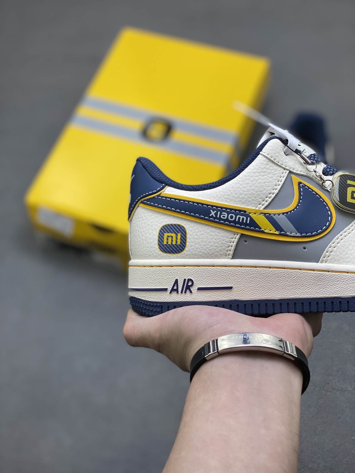 Nike Air Force 1 '07 Low Sneakers - Limited Edition, Comfortable, and Stylish 6 i1750451218639 1501 0 4