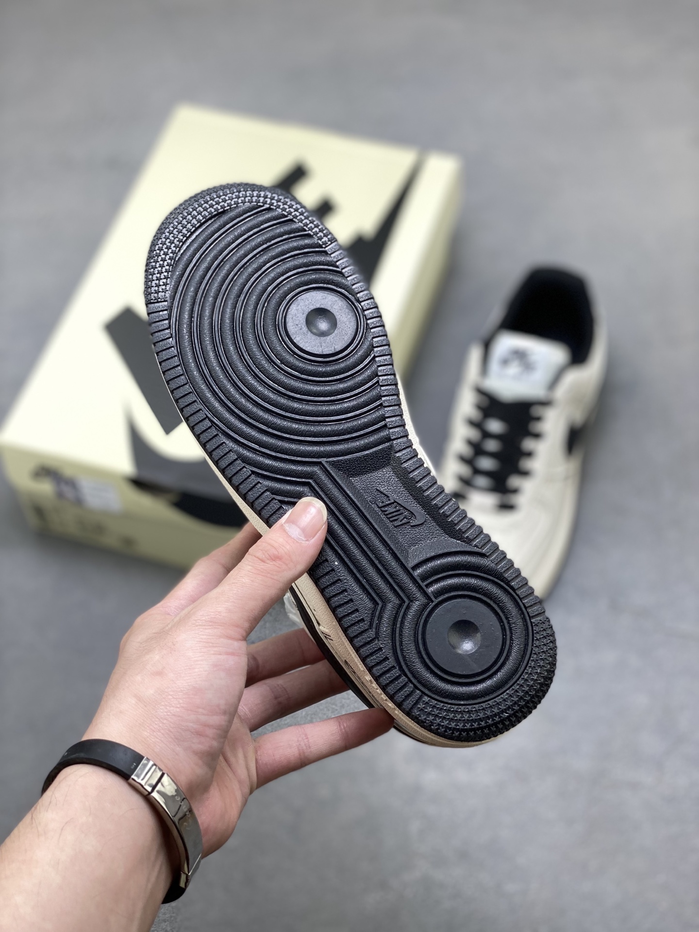 Nike Air Force 1 '07 Low Sneakers - Cream/Black, Limited Edition 7 i1750451407815 7604 0 5