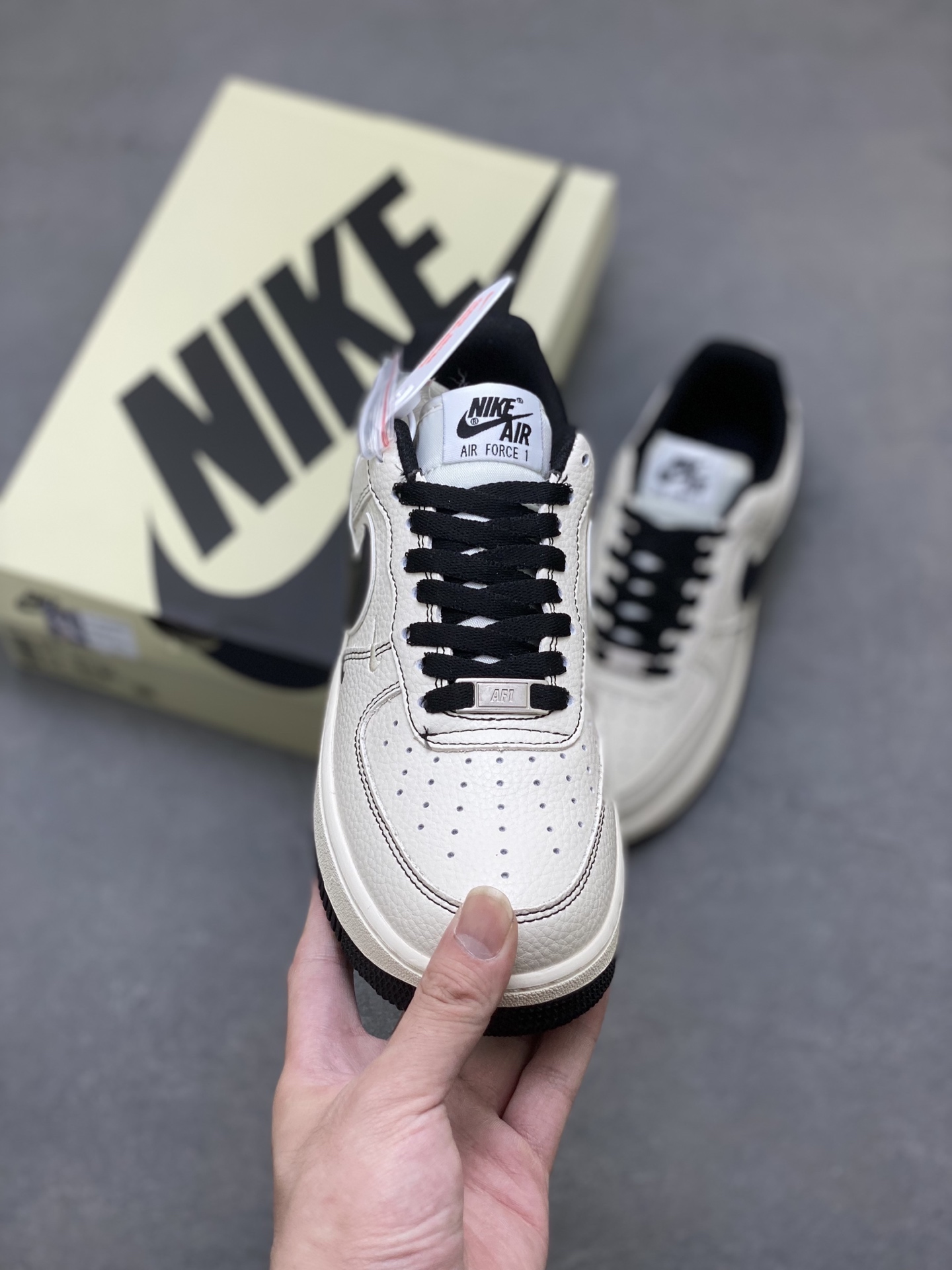 Nike Air Force 1 '07 Low Sneakers - Cream/Black, Limited Edition 3 i1750451408326 3273 0 1