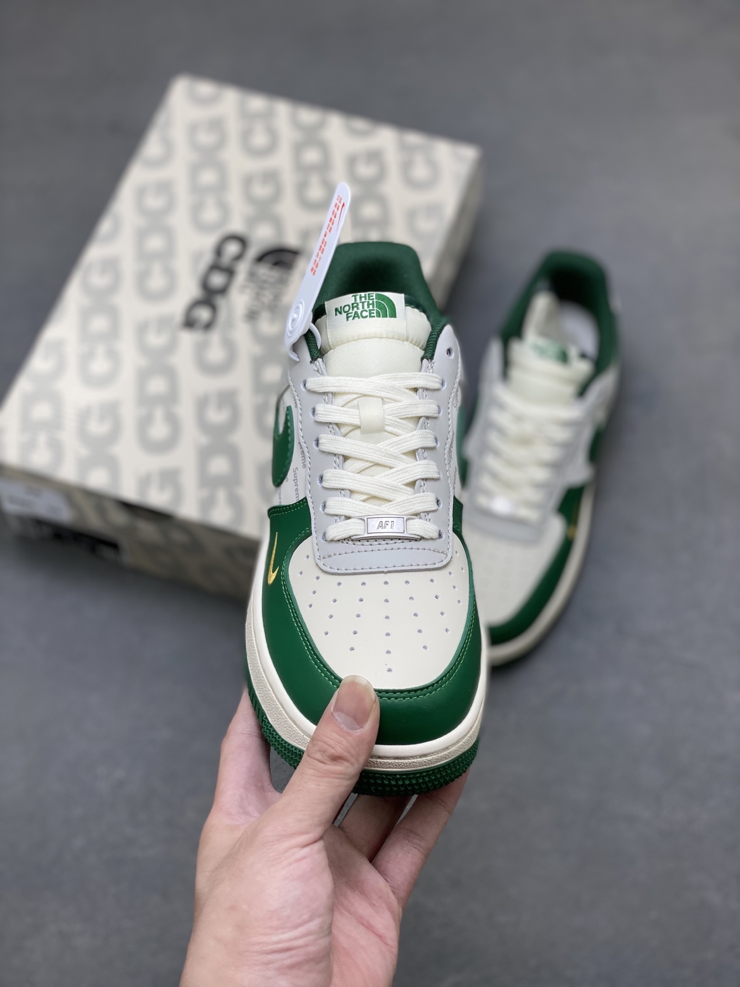 Nike Air Force 1 '07 Low Supreme North Face Green Sneakers 3 i1750451459909 3938 0 1