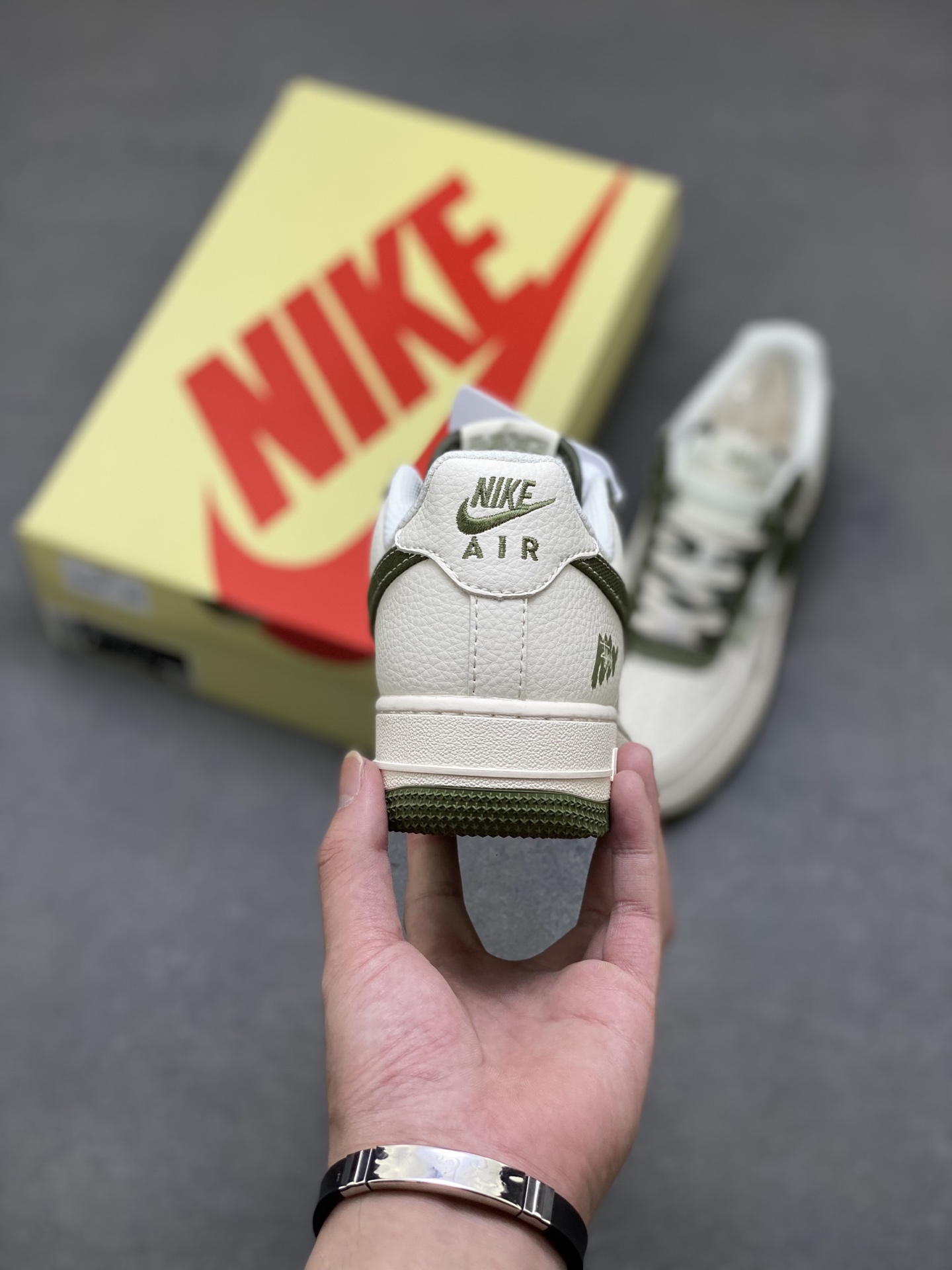 Nike Air Force 1 '07 Low Sneakers - Limited Edition Olive Green 5 i1750451550767 3871 0 3