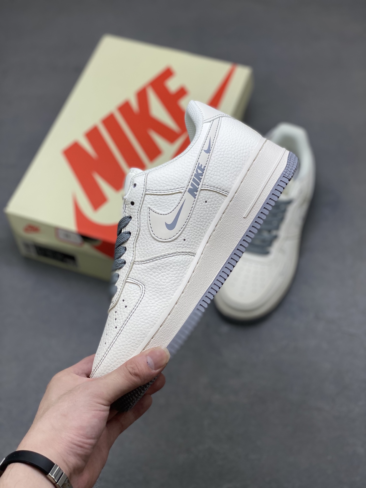 Nike Air Force 1 '07 Low Sneakers - Limited Edition with Stüssy Detail 4 i1750526267410 9867 0 2