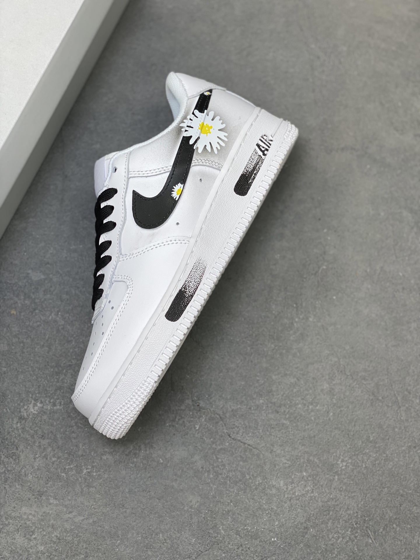 Nike Air Force 1 '07 Low White Black Daisy Casual Sneakers CW2288-111 8 i1750526388408 9149 0 6