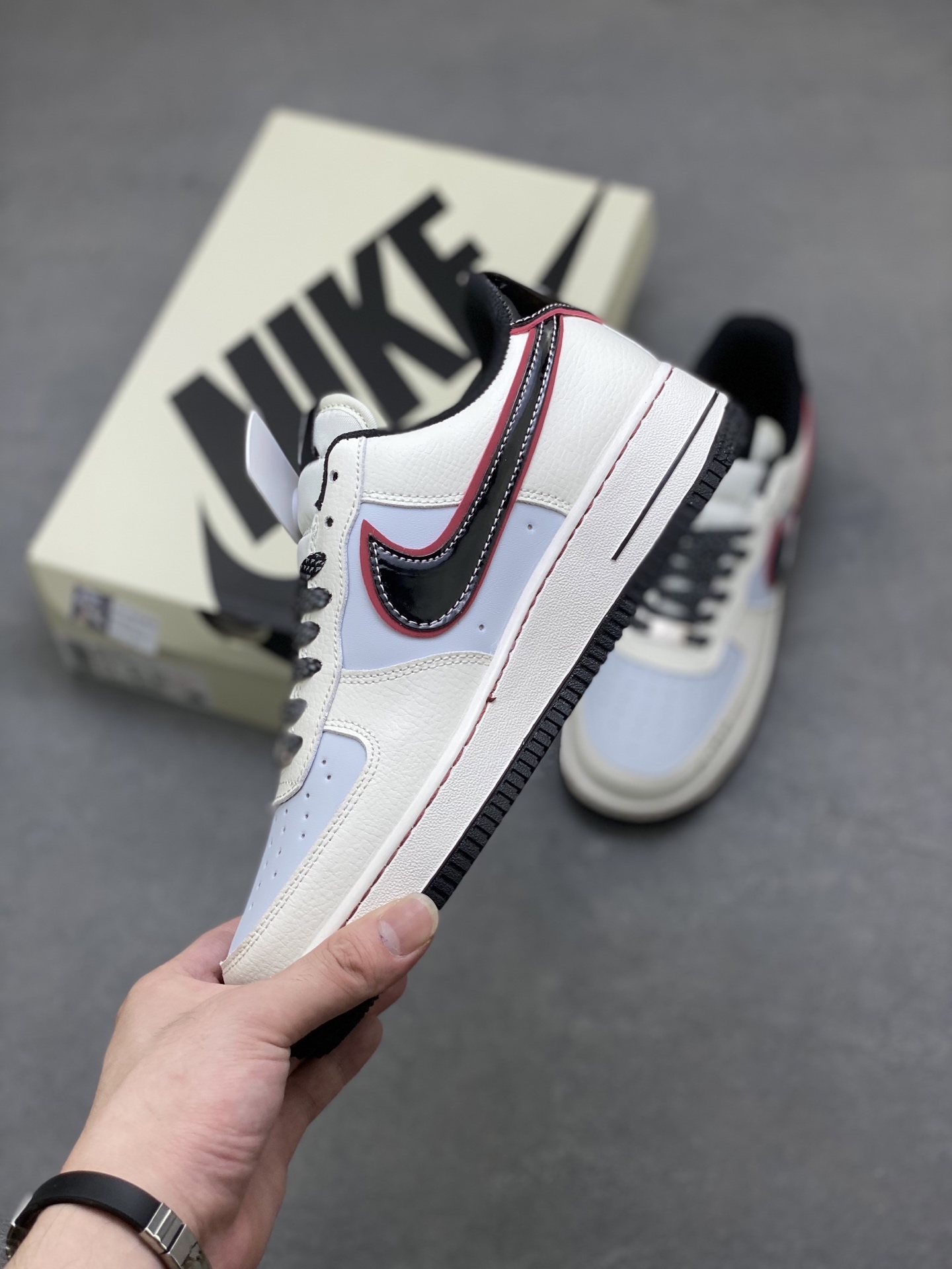 Nike Air Force 1 '07 Low Sneakers - Limited Edition, Premium Comfort 4 i1750526466343 2135 0 2